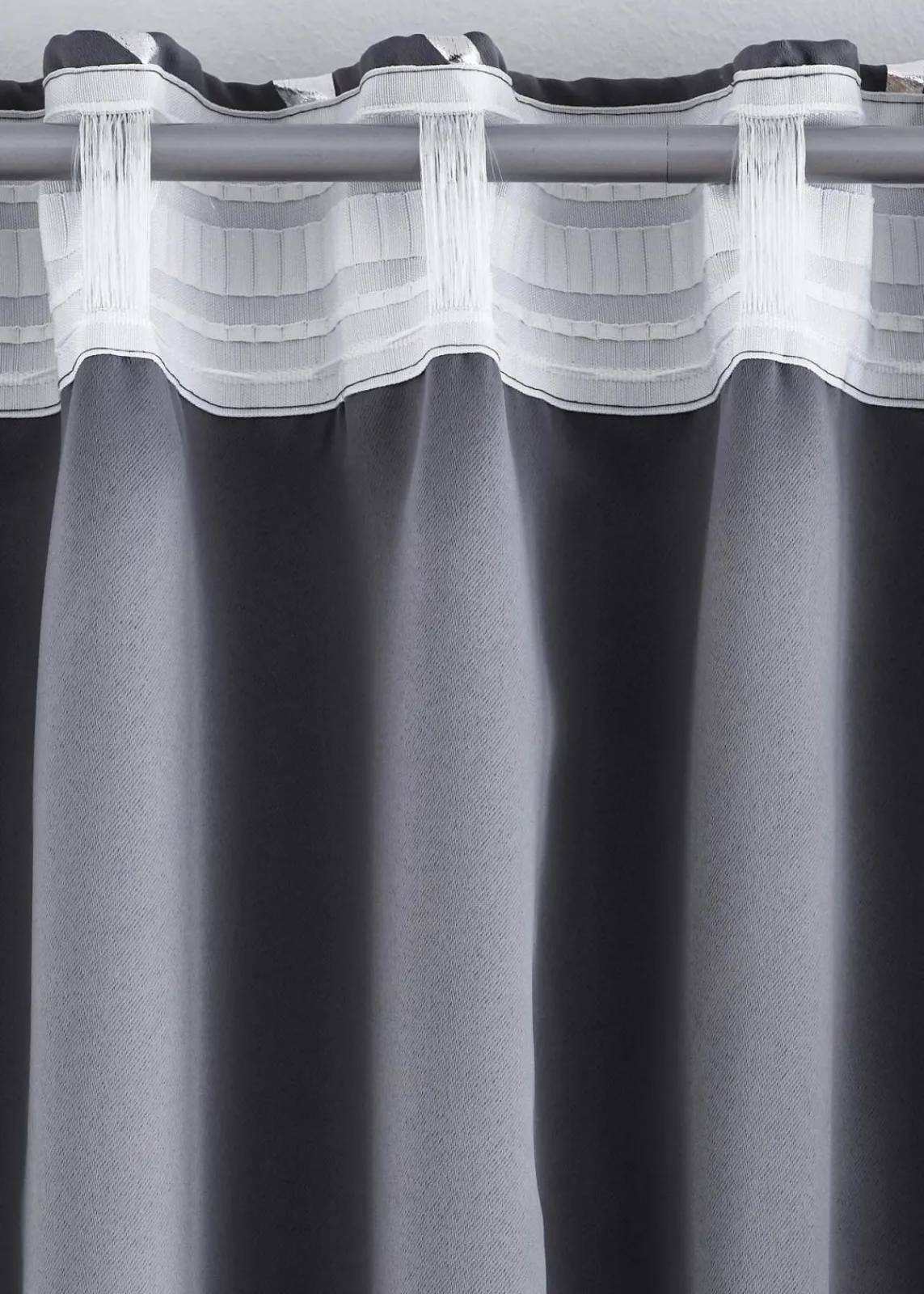 bonprix Vorhänge|Abdunkelnder Vorhang mit Glanz Druck (1er Pack) dunkelgrau/silber