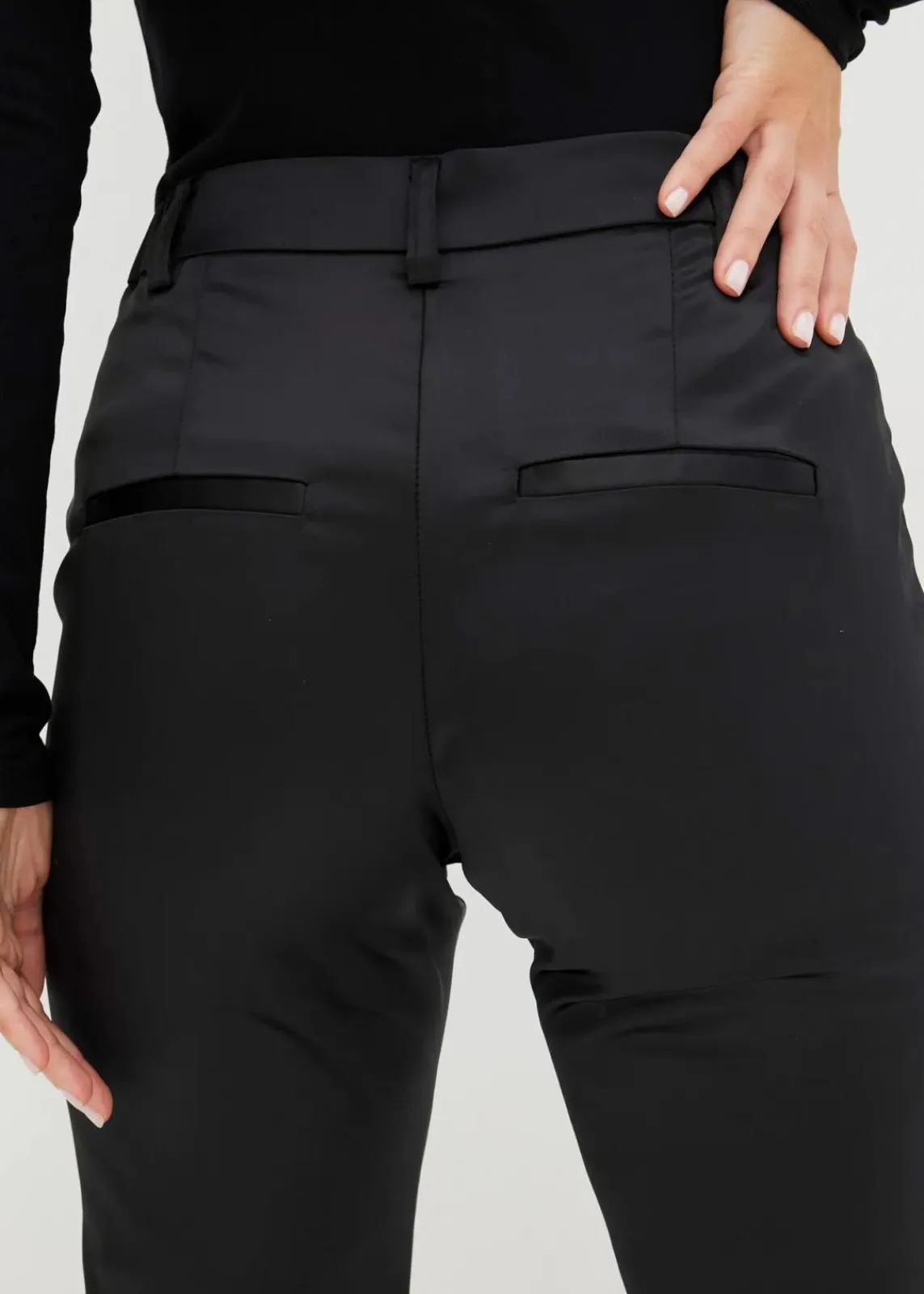 Anzughose aus feinem Satin|bonprix