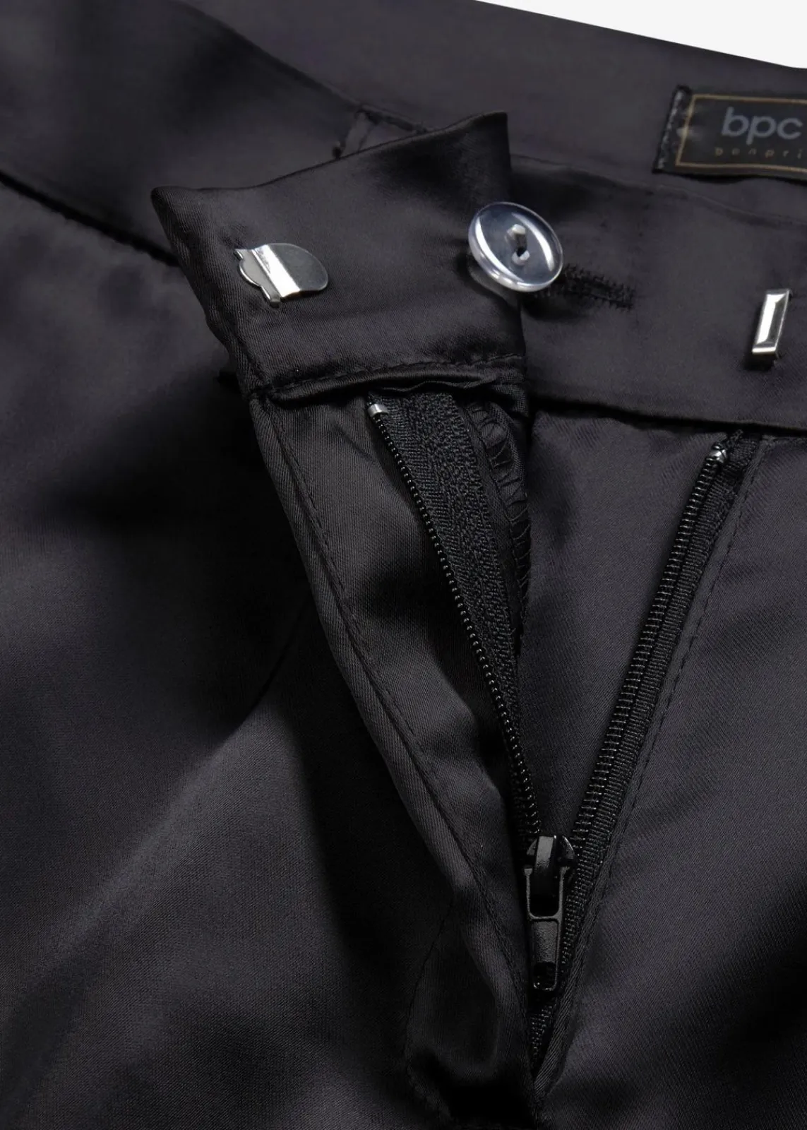 Anzughose aus feinem Satin|bonprix