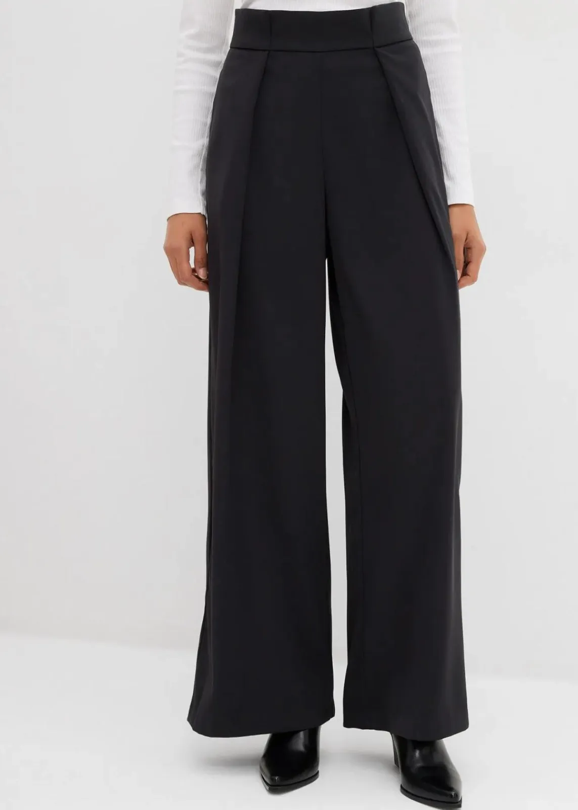 Ausgestellte Bundfaltenhose|bonprix Hot