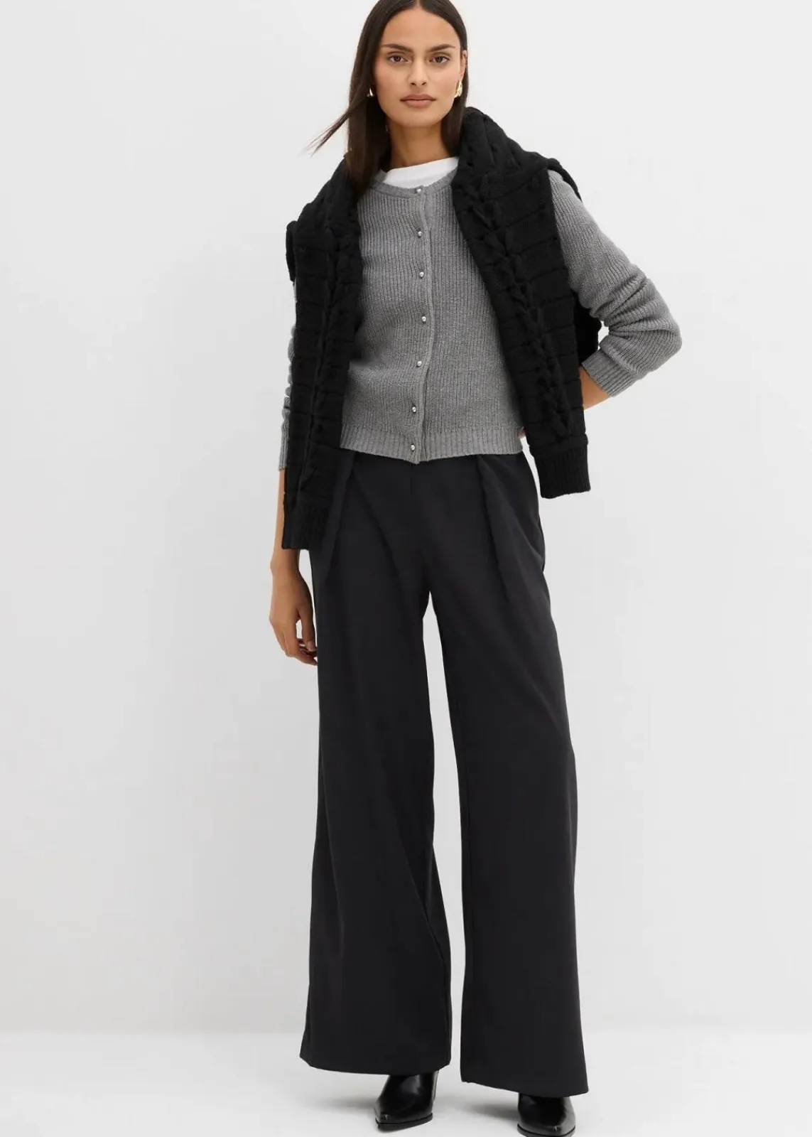 Ausgestellte Bundfaltenhose|bonprix Hot