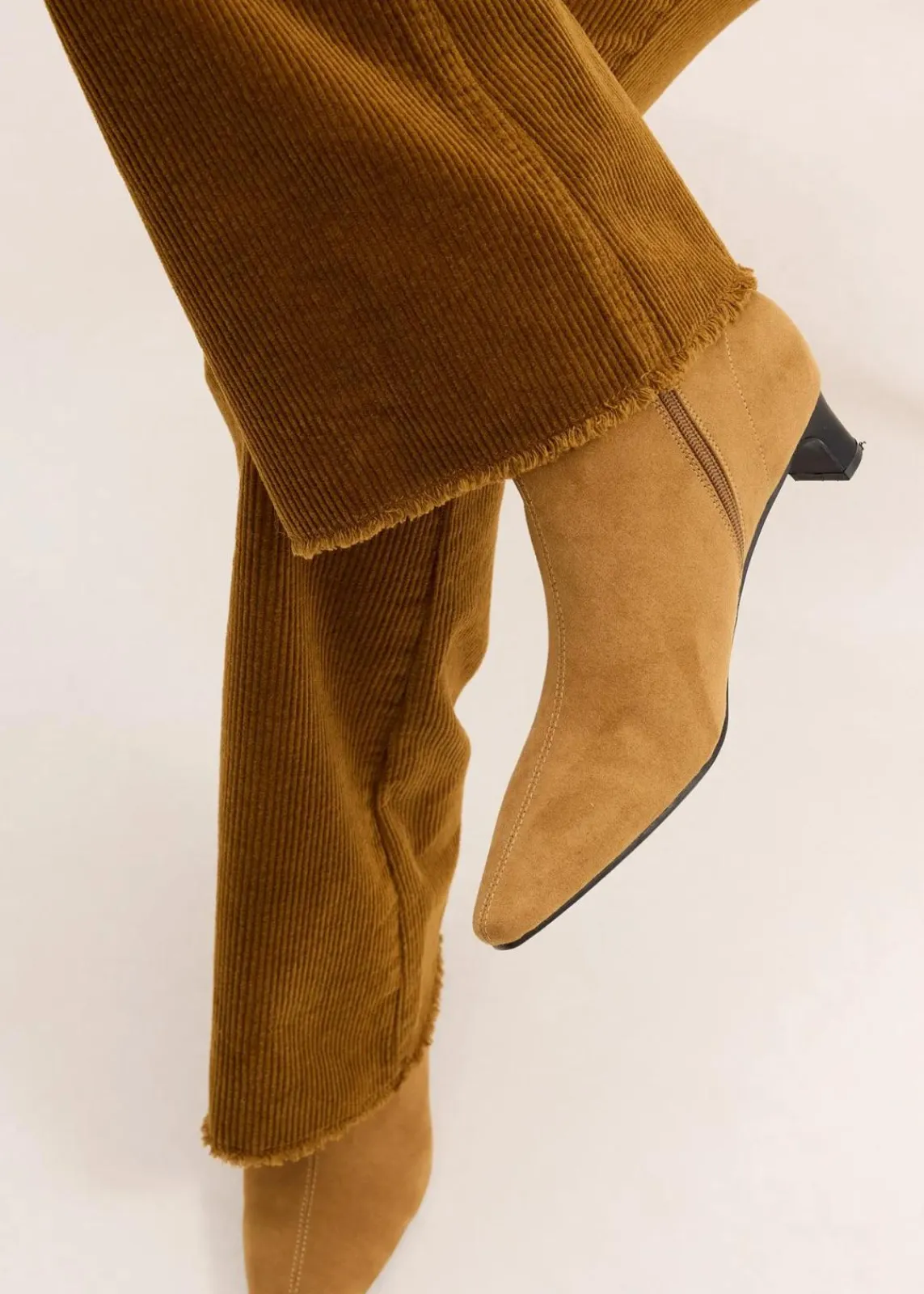 bonprix Hosen|Ausgestellte Cordhose cognac braun