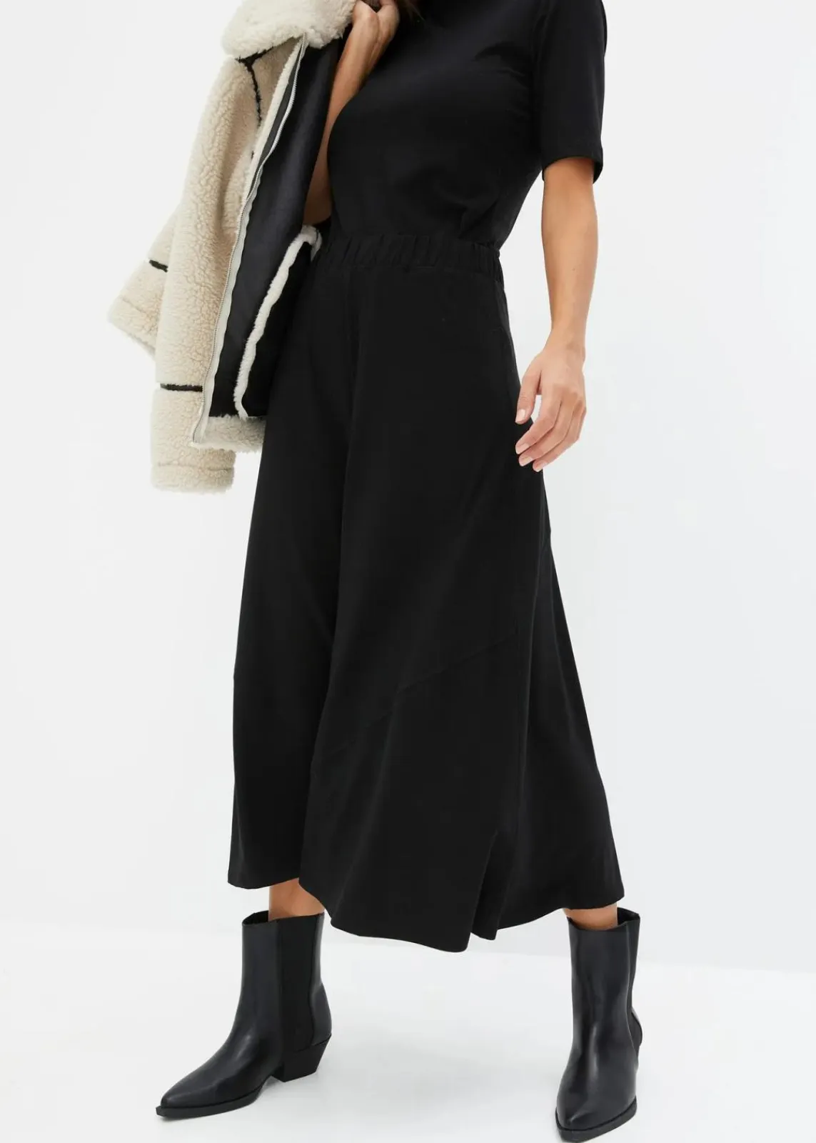 bonprix Röcke|Bekleidung·Sportbekleidung|ausgestellter Jersey-Rock schwarz