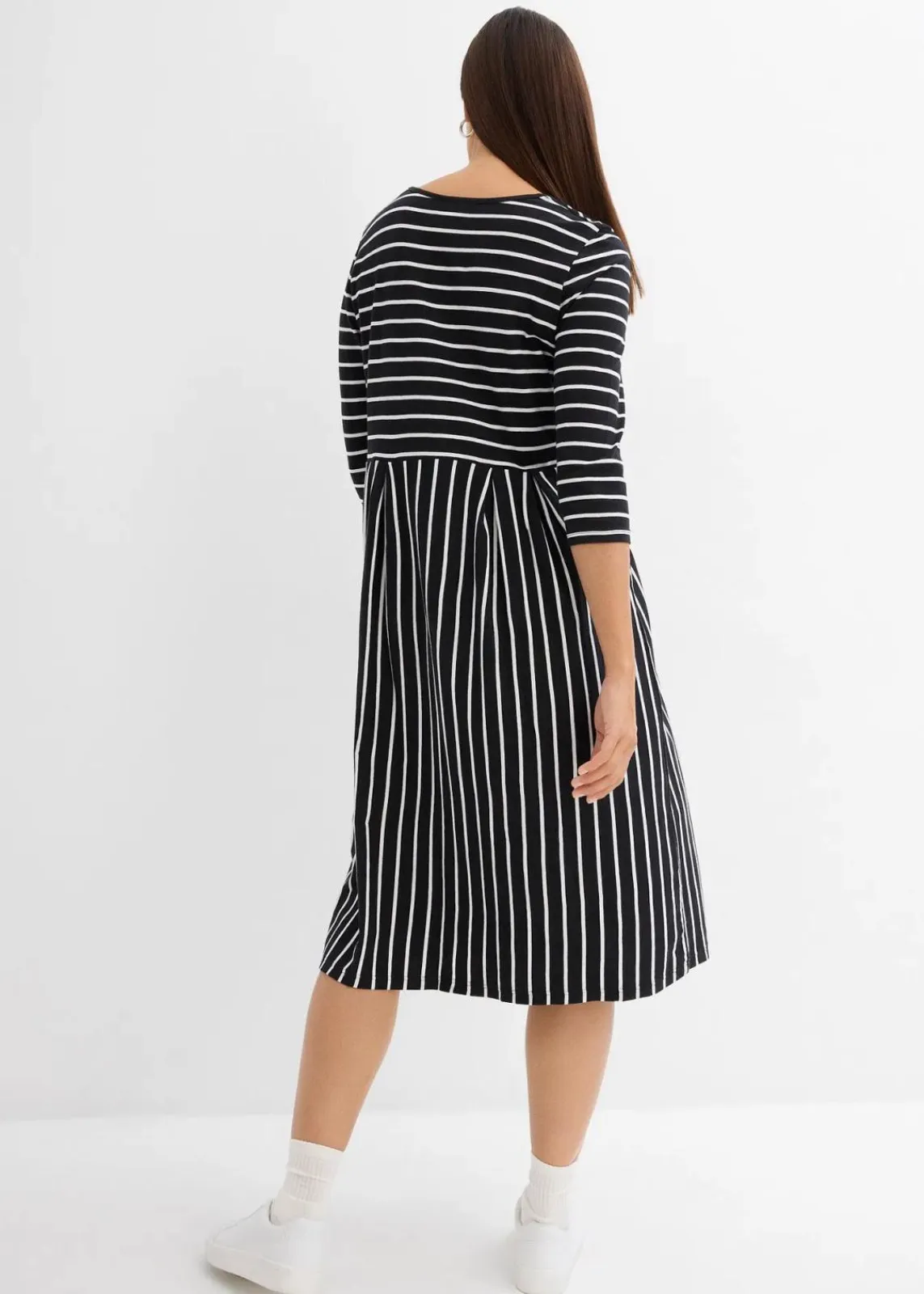 bonprix Bekleidung·Pullover & Strickjacken|Kleider|Baumwoll-Jerseykleid, Midilänge schwarz/wollweiß gestreift