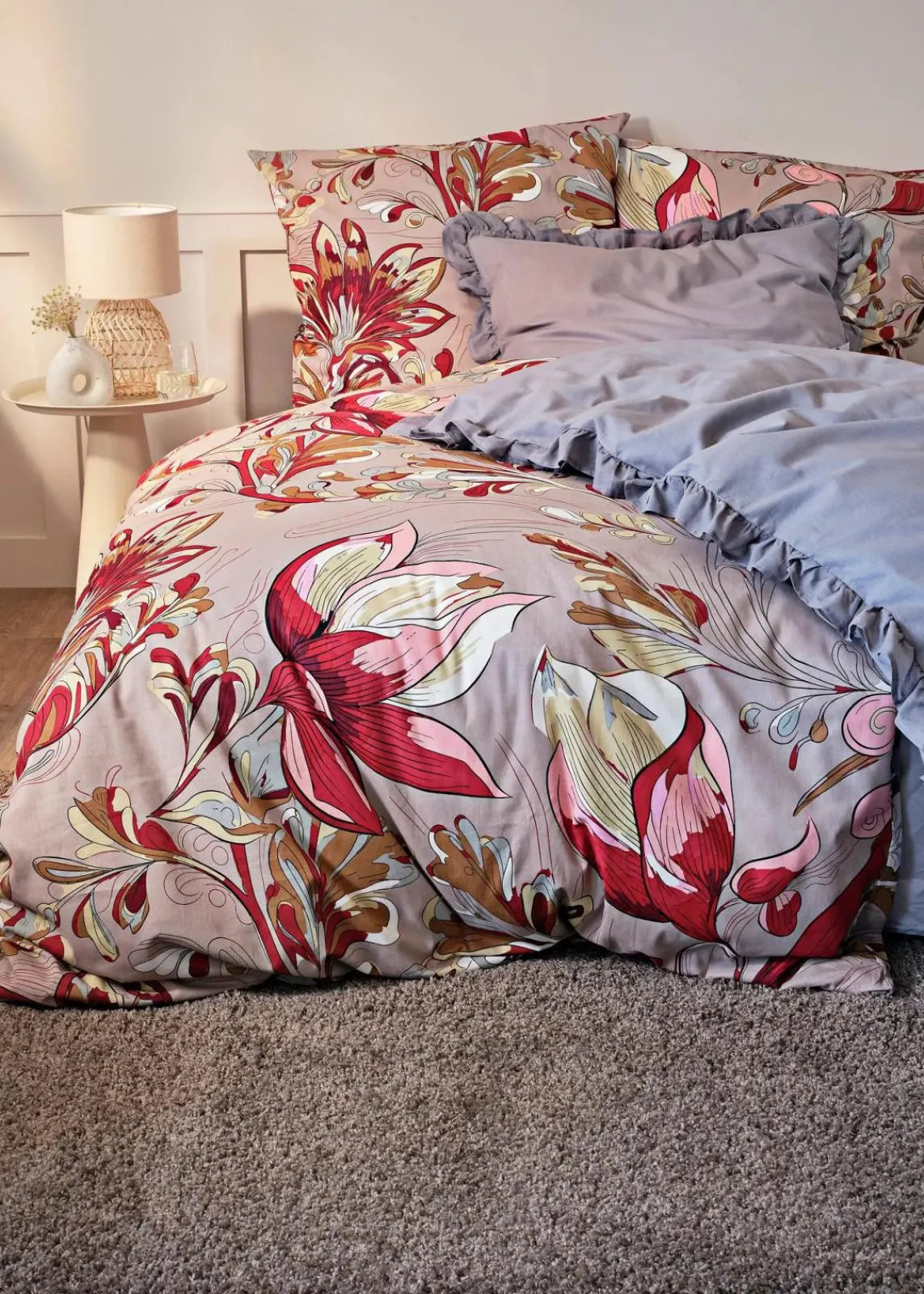 bonprix Bettwäsche|Bettwäsche mit floralem Design taupe