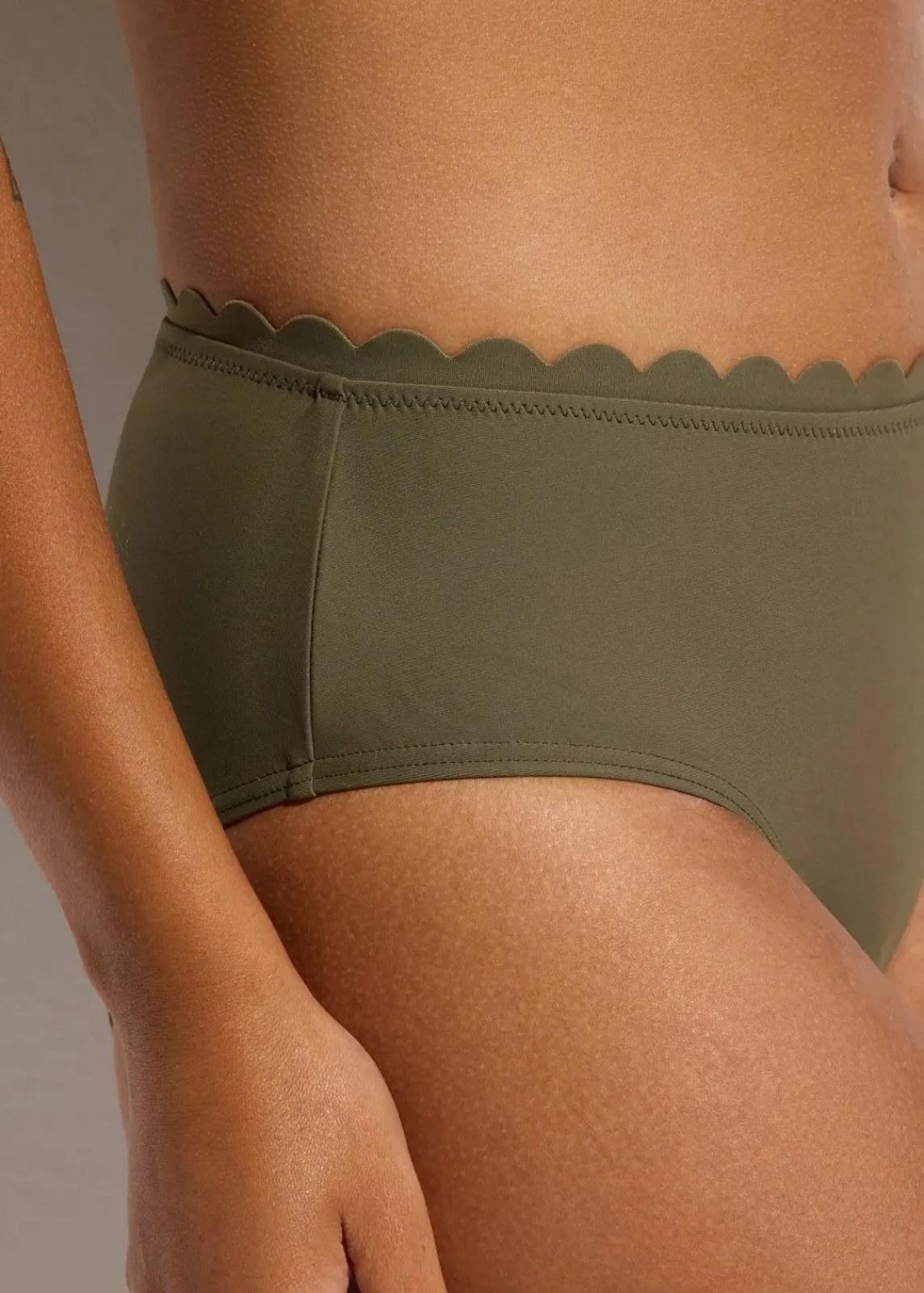 bonprix Bademode·Bikinis|Bademode·Große Cups D-F|Bügel Bikini (2-tlg.Set) dunkeloliv