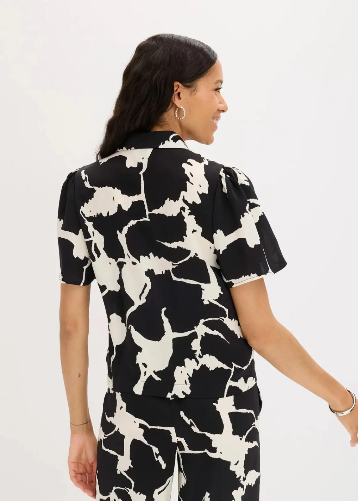 Bluse aus fließendem Satin|bonprix Hot