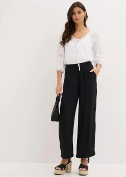 Bluse mit Lochstickerei und Puffärmeln|bonprix Hot