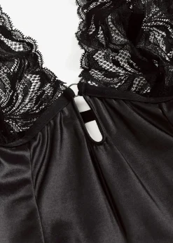 Body mit Wetlook und abnehmbaren Strapshalter|bonprix New