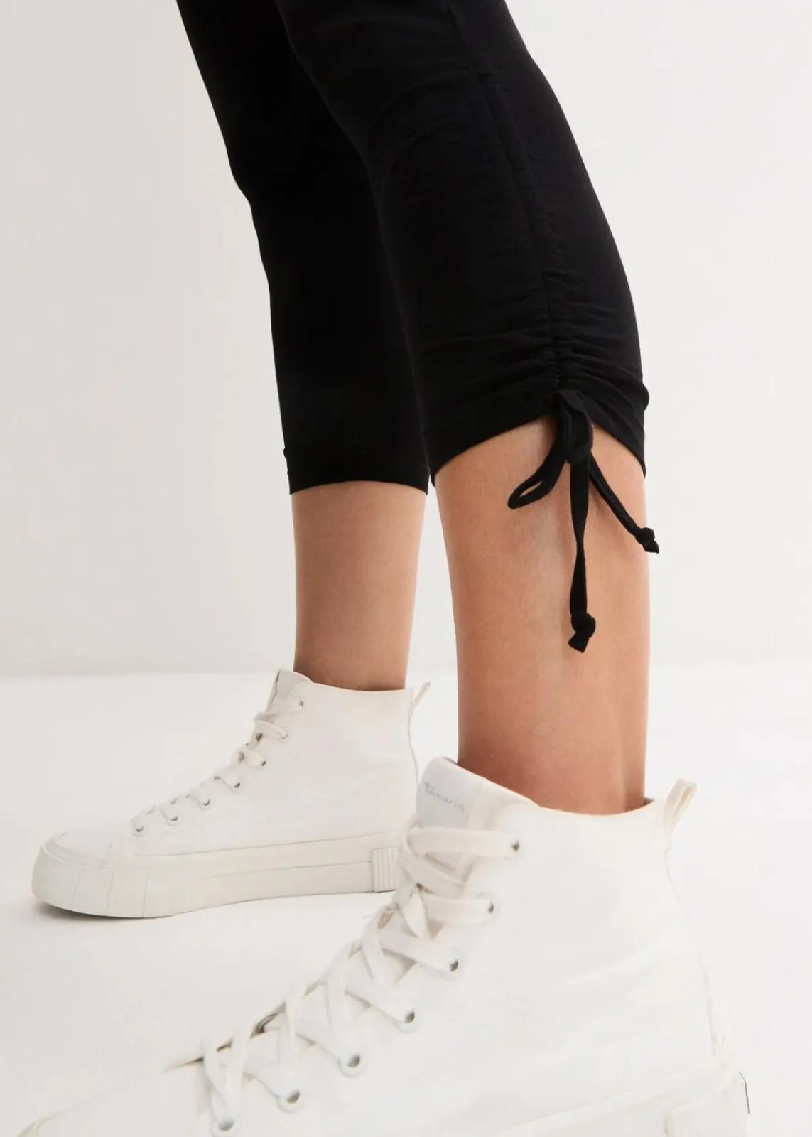 bonprix Hosen|Bekleidung·Kleider|Capri-Leggings mit Raffung (2er Pack) weiß+schwarz