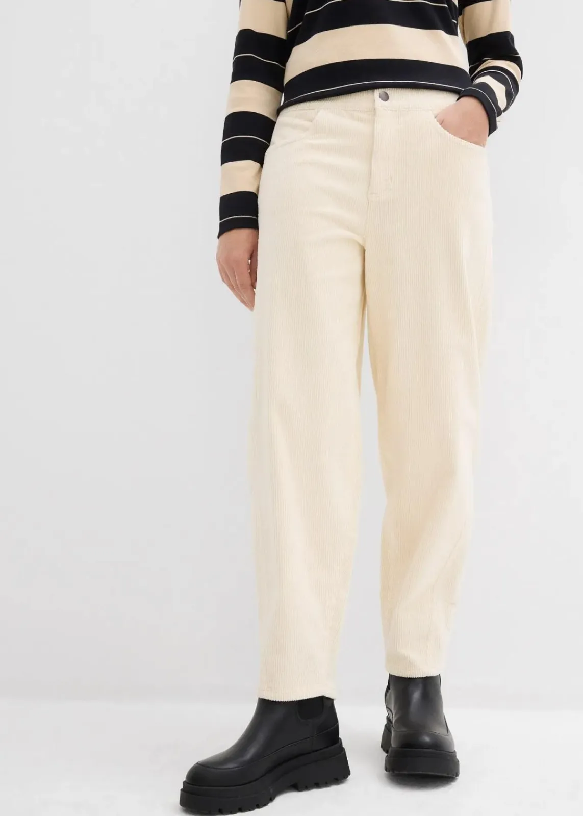 Cordhose in Barellform|bonprix Outlet