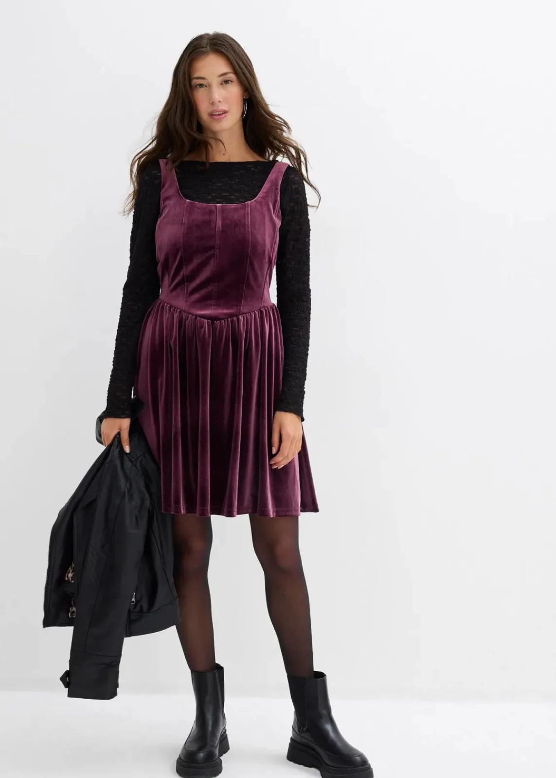 Corsagenkleid aus softem Samt|bonprix Outlet