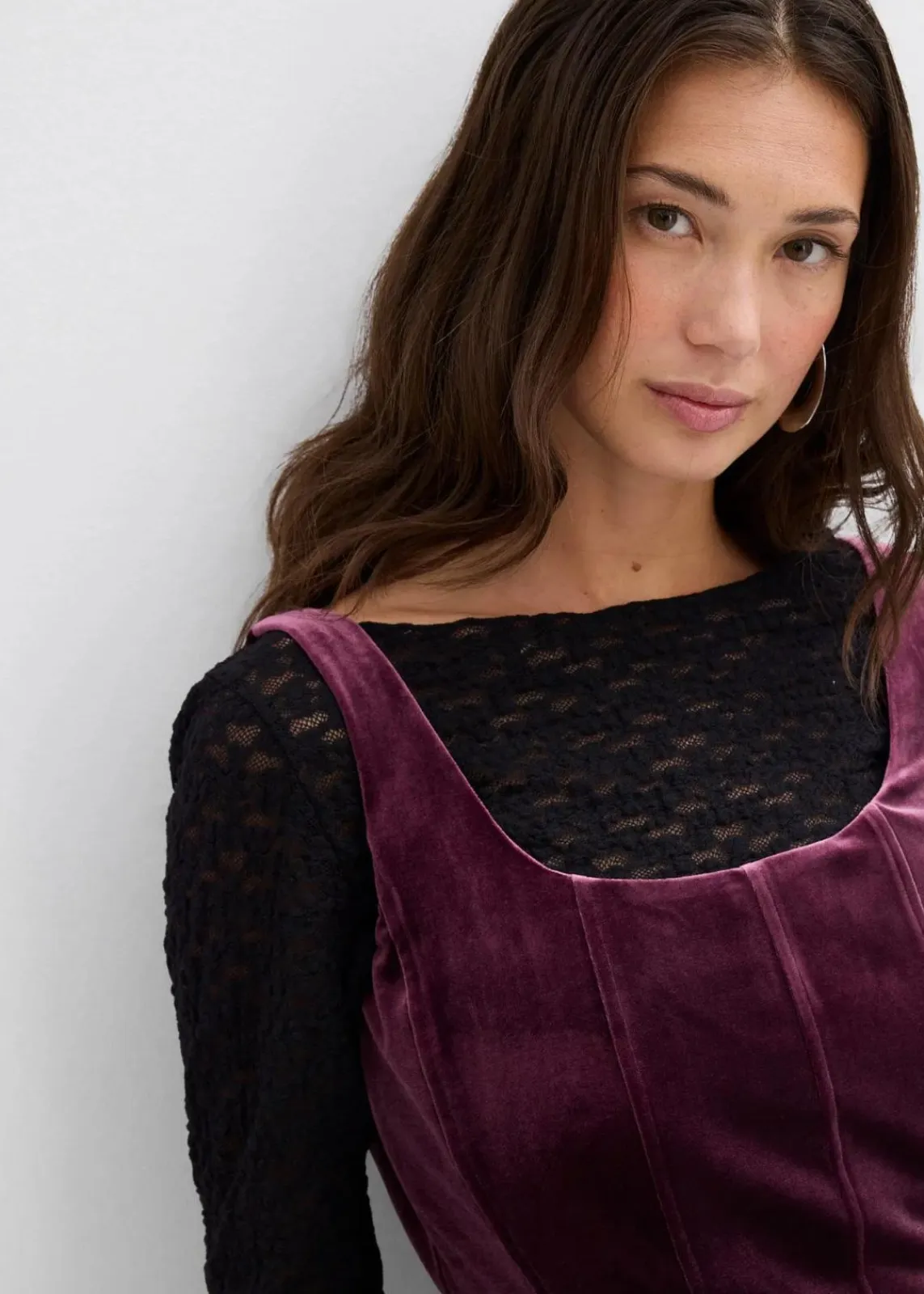 Corsagenkleid aus softem Samt|bonprix Outlet