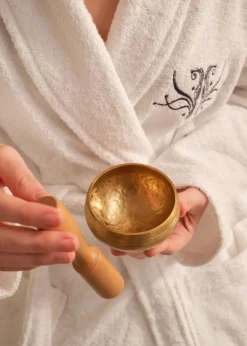 Deko-Objekt Klangschale mit Holzklöppel|bonprix Discount