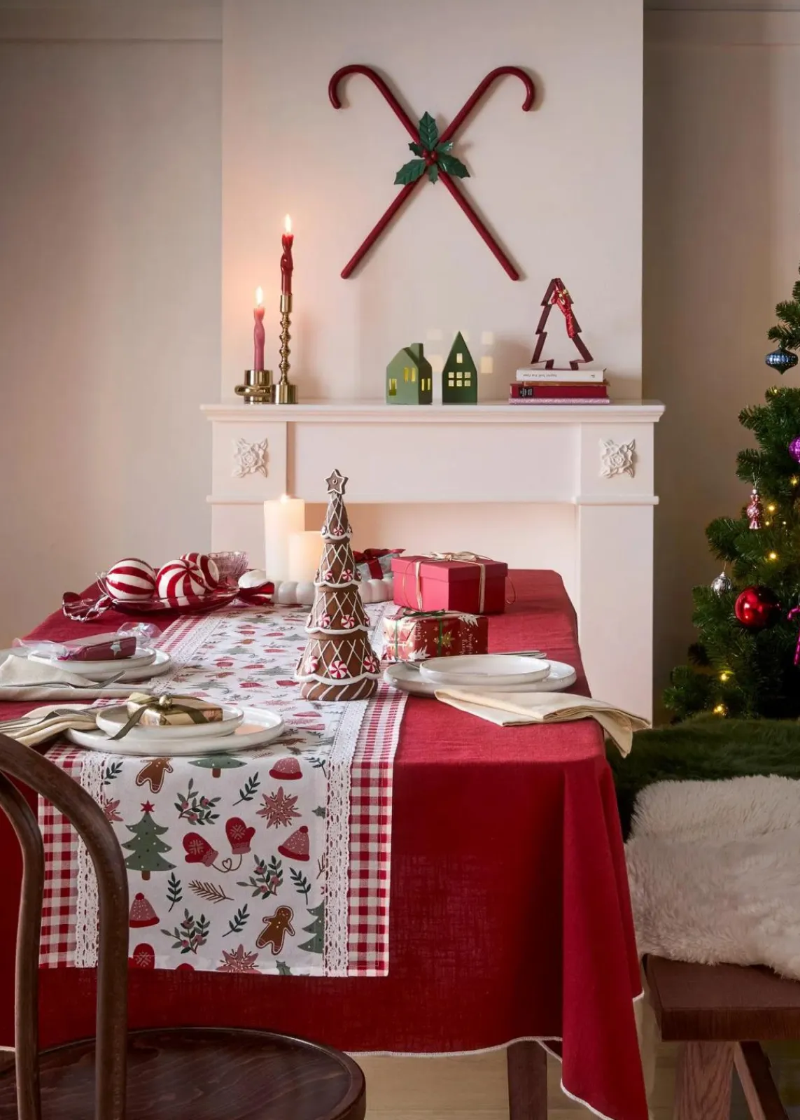 bonprix Wohnaccessoires|Weihnachtsdeko & -Textilien·Beleuchtung|Deko-Objekt Weihnachtsbaum mit Zuckerguss Optik dunkelrot