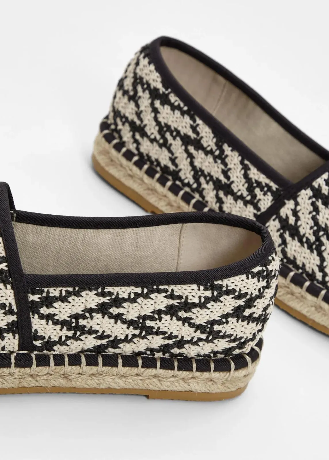 Espadrilles in Bast-Optik|bonprix