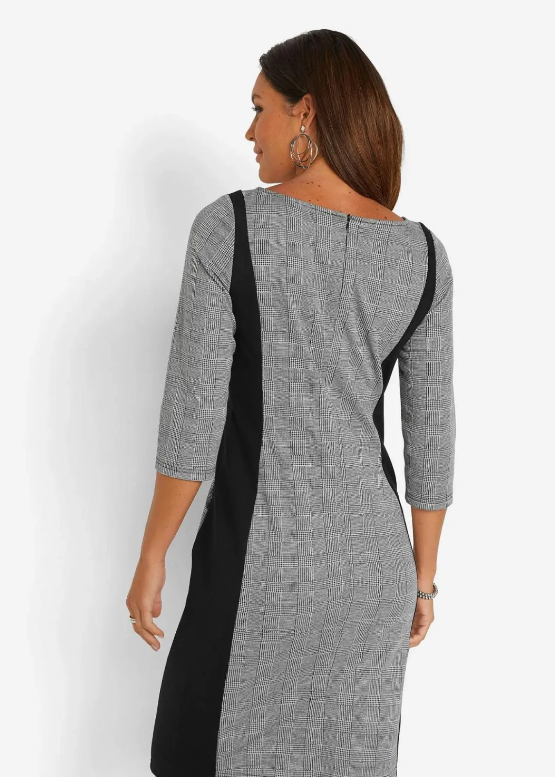 bonprix Bekleidung·Pullover & Strickjacken|Kleider|Etuikleid mit Paillettenstickerei schwarz kariert