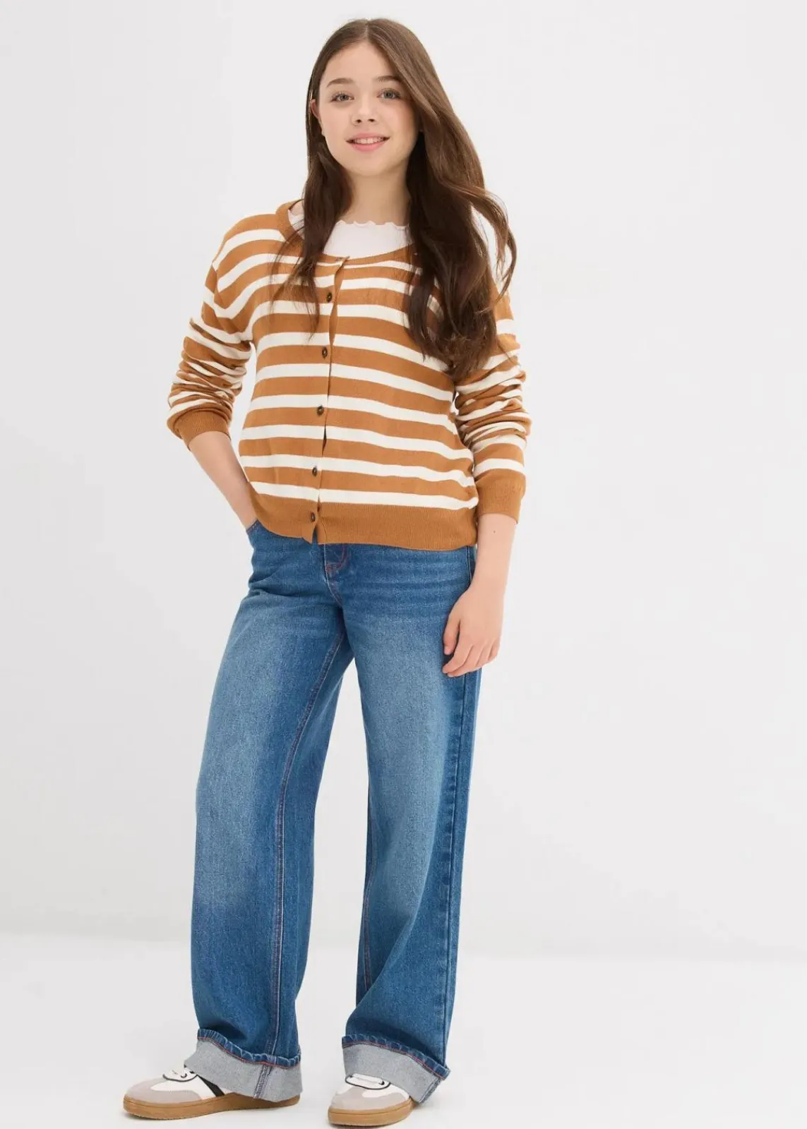 bonprix Mädchen 9-16 Jahre·Sweat & Strick|Feinstrickjacke aus softem Viskose-Mix haselnuss/wollweiß gestreift