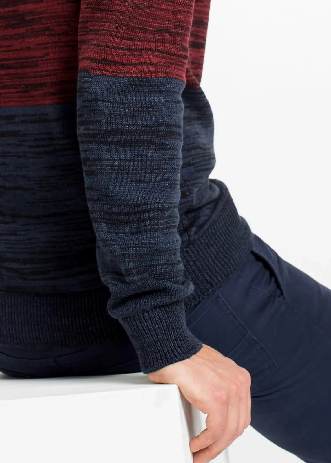 bonprix Große Größen|Pullover & Strickjacken|Feinstrickpullover mit Kapuze aus weichem Baumwollmix rot/blau meliert