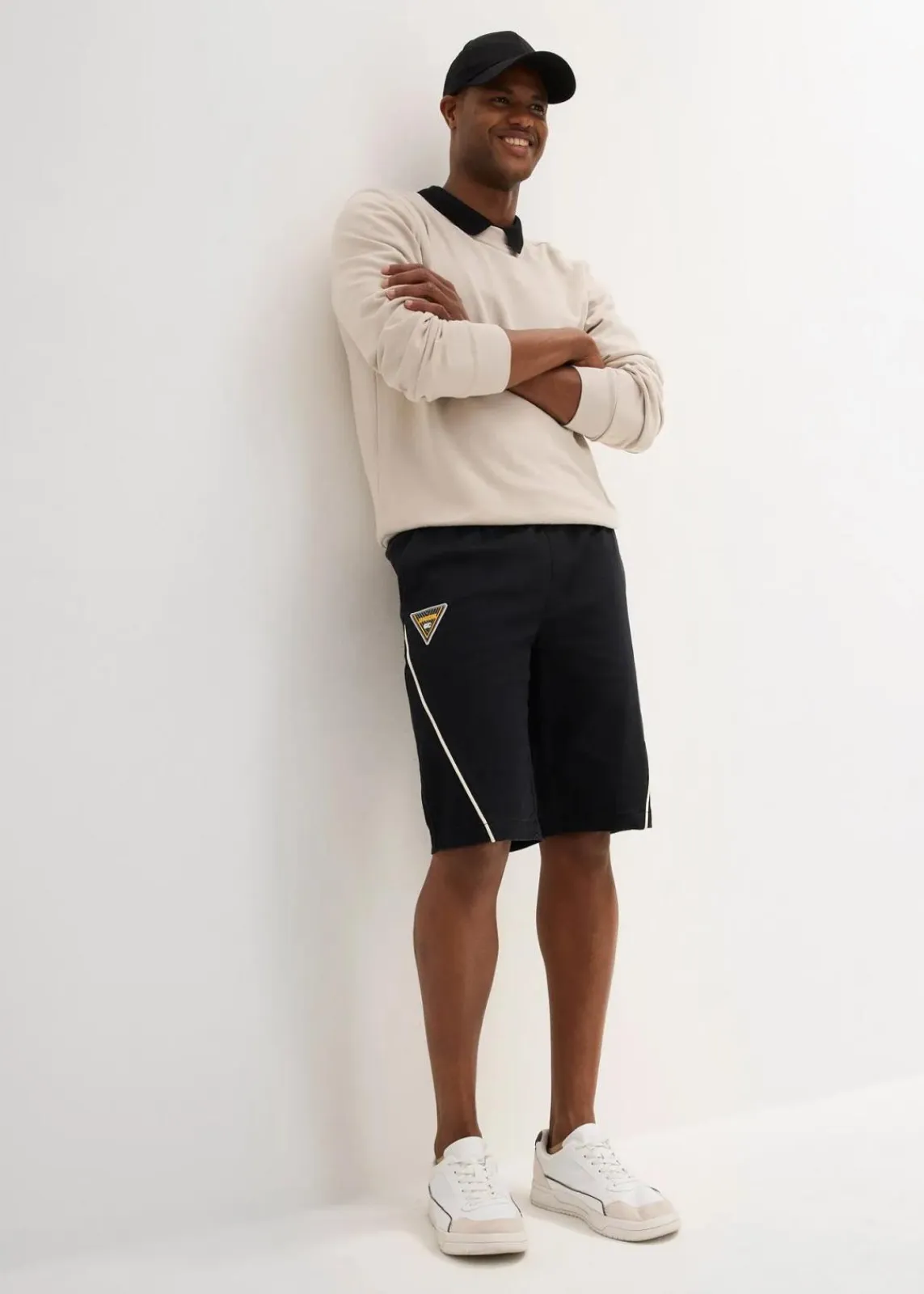 bonprix Große Größen|Shorts|Feste Stretch-Schlupfbermuda, Loose Fit schwarz