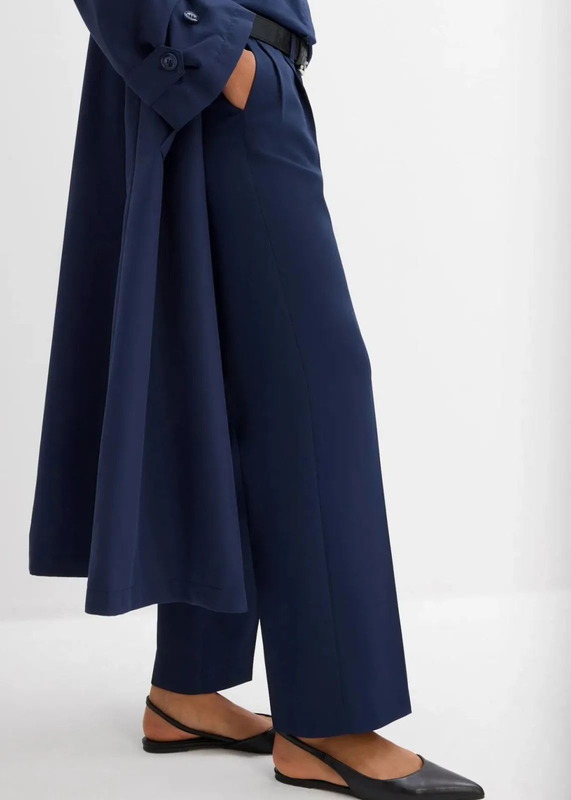 bonprix Bekleidung·Kleider|Zweiteiler & Sets|Fließende Bundfaltenhose dunkelblau