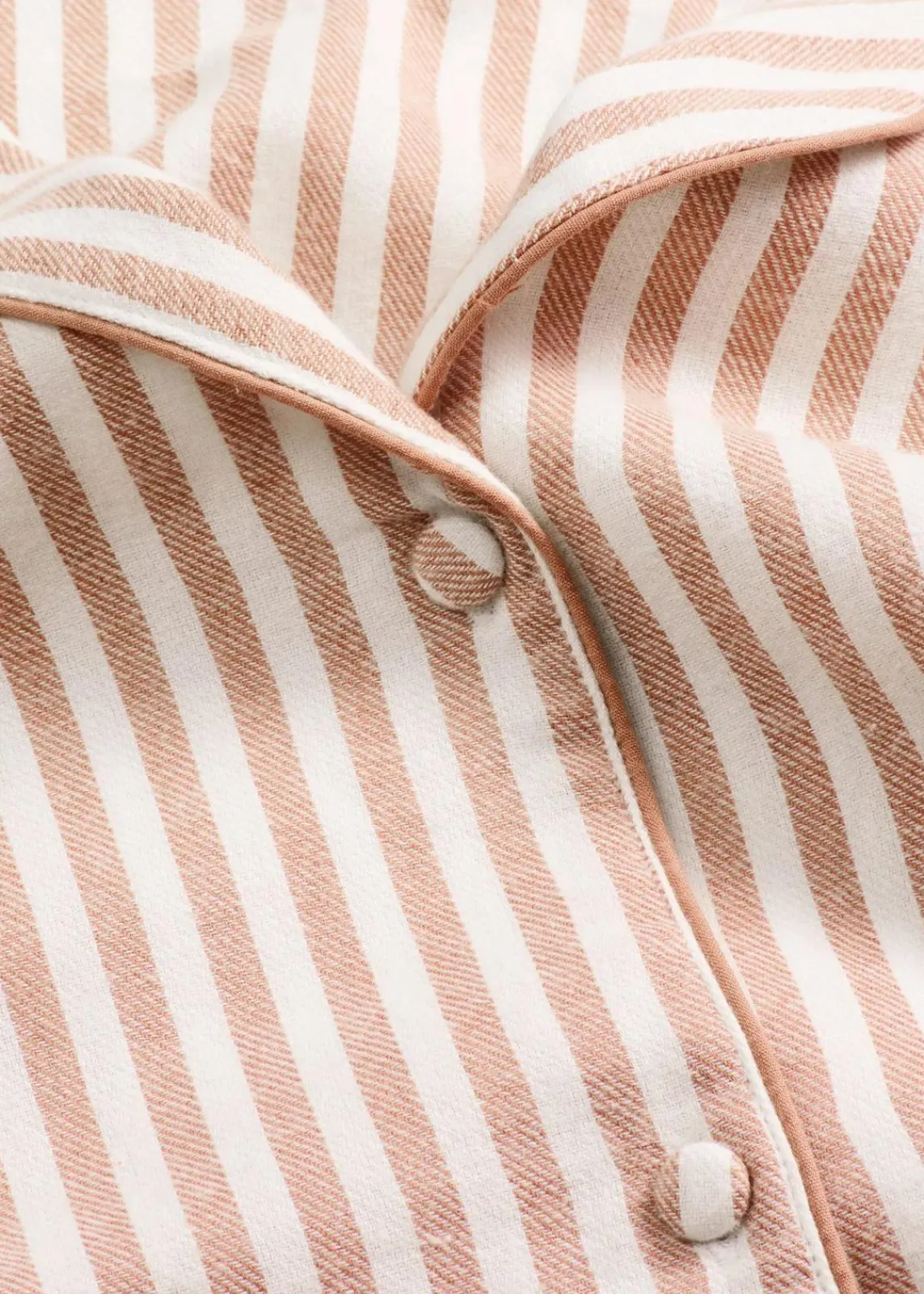 bonprix Nachtwäsche|Wäsche·Nachtwäsche|Gewebter Flanell Pyjama mit Geschenktasche schokosorbet/wollweiß gestreift