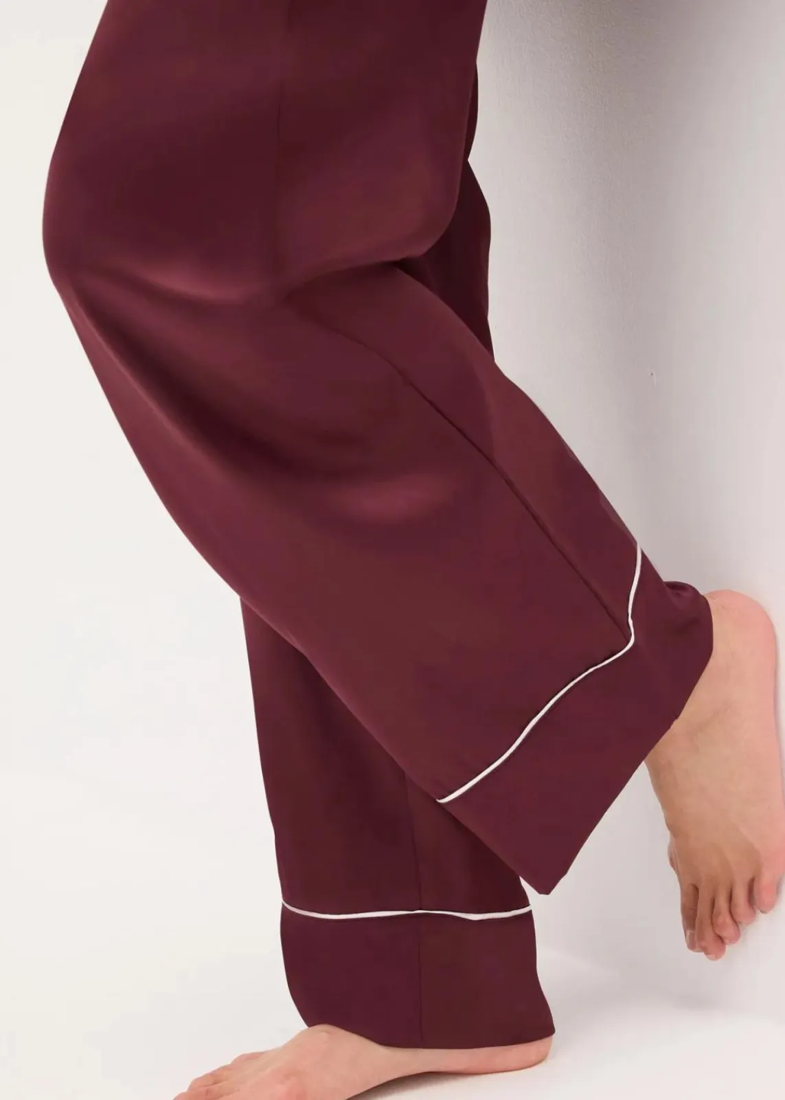 Gewebter Pyjama aus glänzendem Satin|bonprix Online