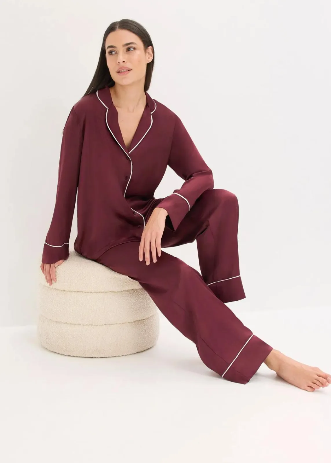 Gewebter Pyjama aus glänzendem Satin|bonprix Online