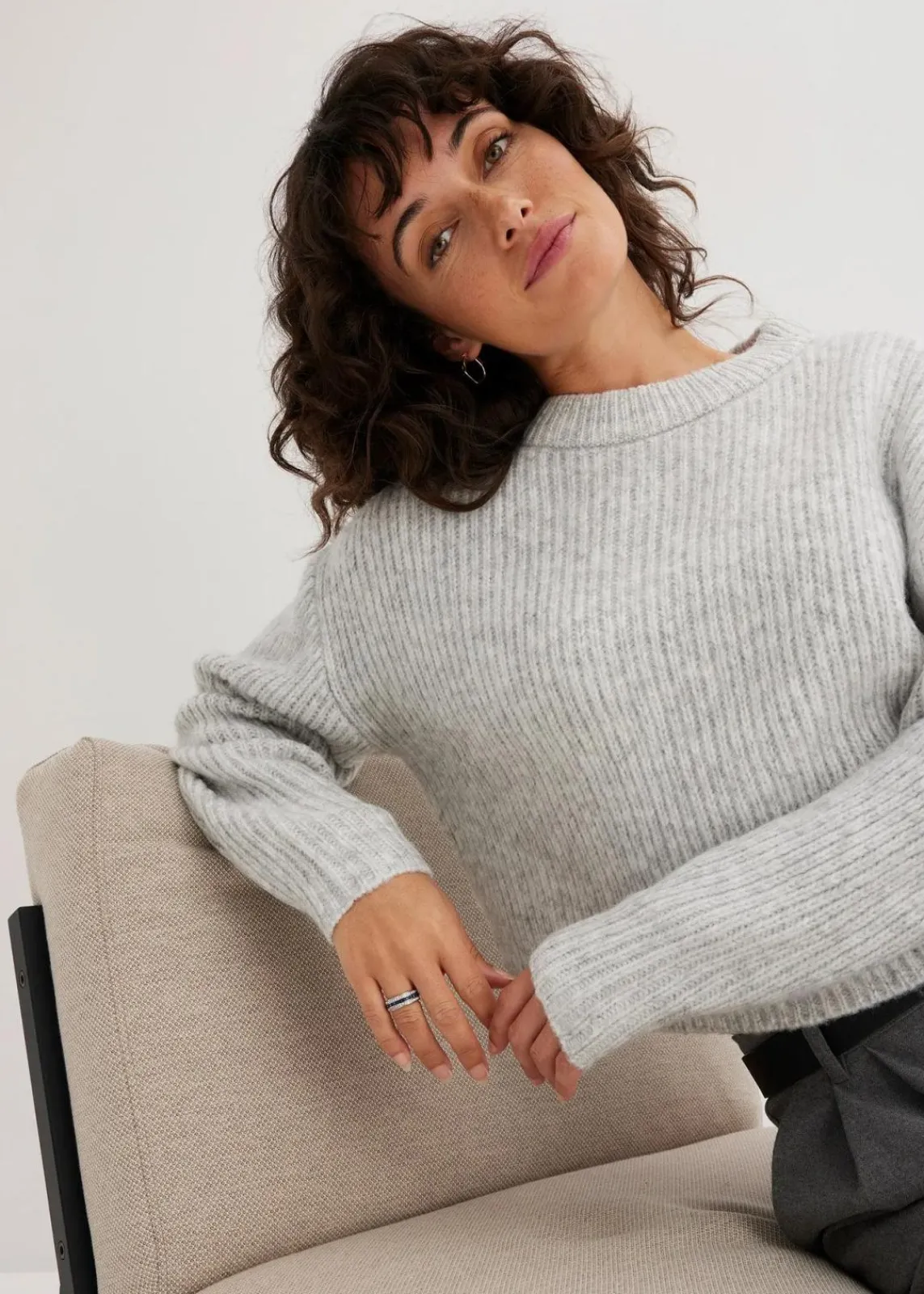 bonprix Bekleidung·Umstandsmode|Bekleidung·Jeans|Grobstrick-Pullover aus weichem Woll-Mix hellgrau meliert