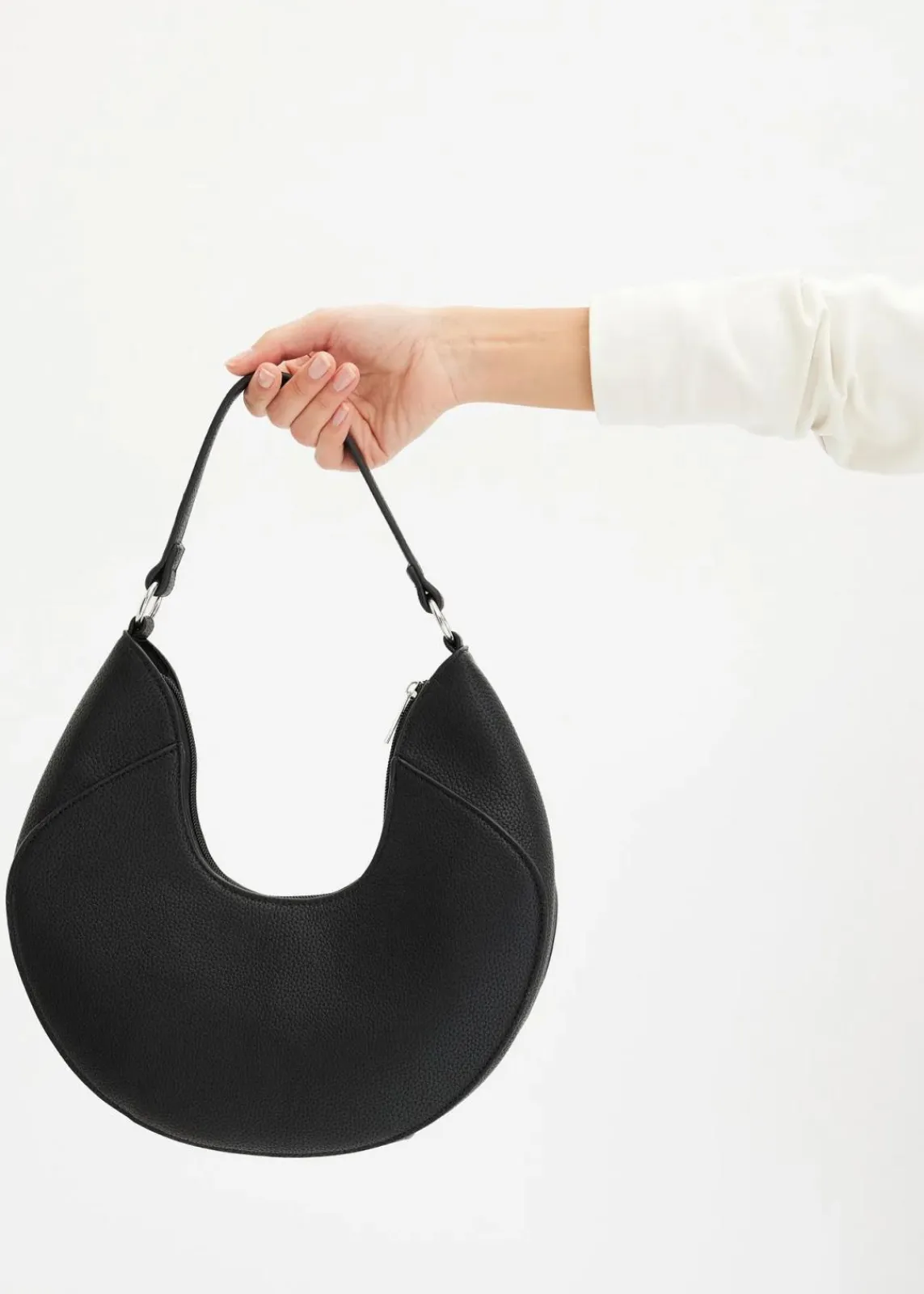 Handtasche in rundlicher Form|bonprix Outlet