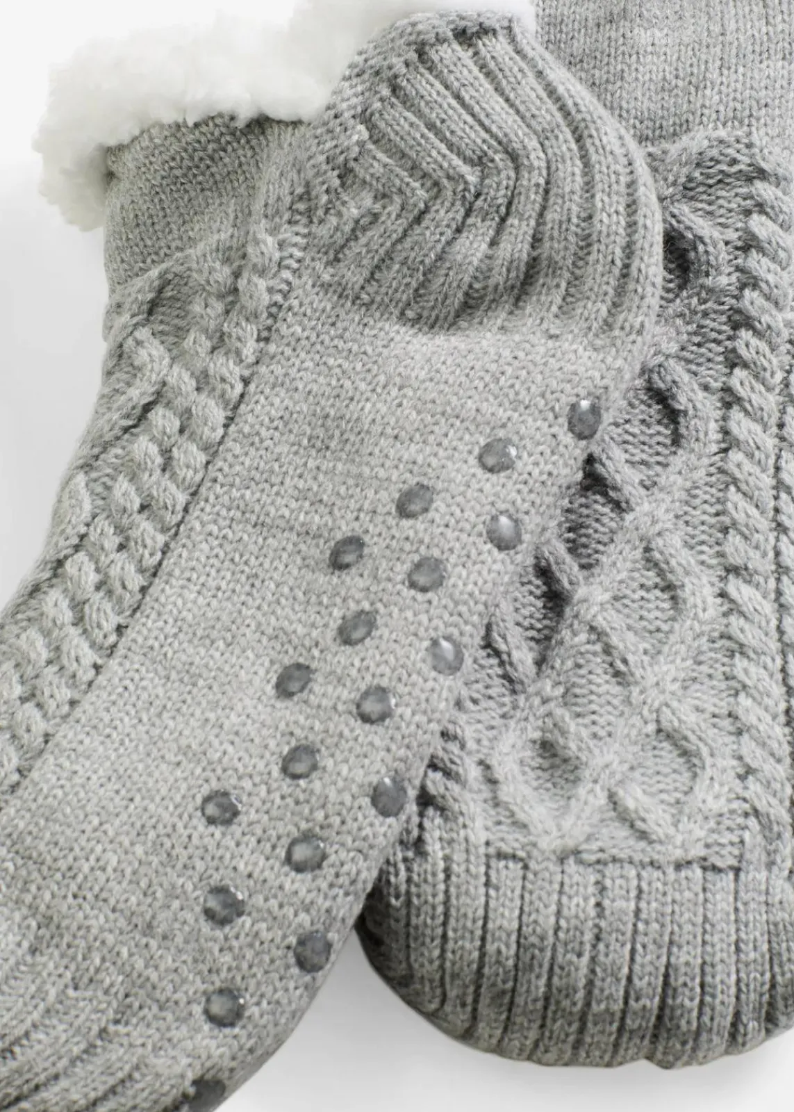 Hausssocken mit Zopfmuster, Teddyfutter und Antirutschsohle|bonprix