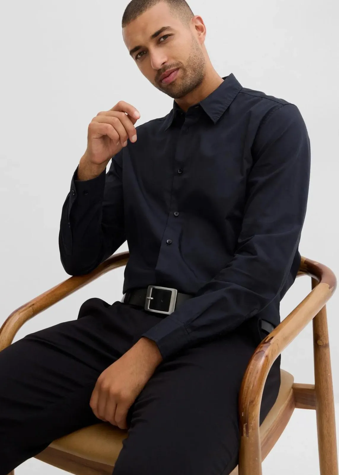 bonprix Hemden|Anzüge & Sakkos|Hemd und Fliege (2-tlg.Set) aus reiner Bio-Baumwolle, Regular Fit schwarz