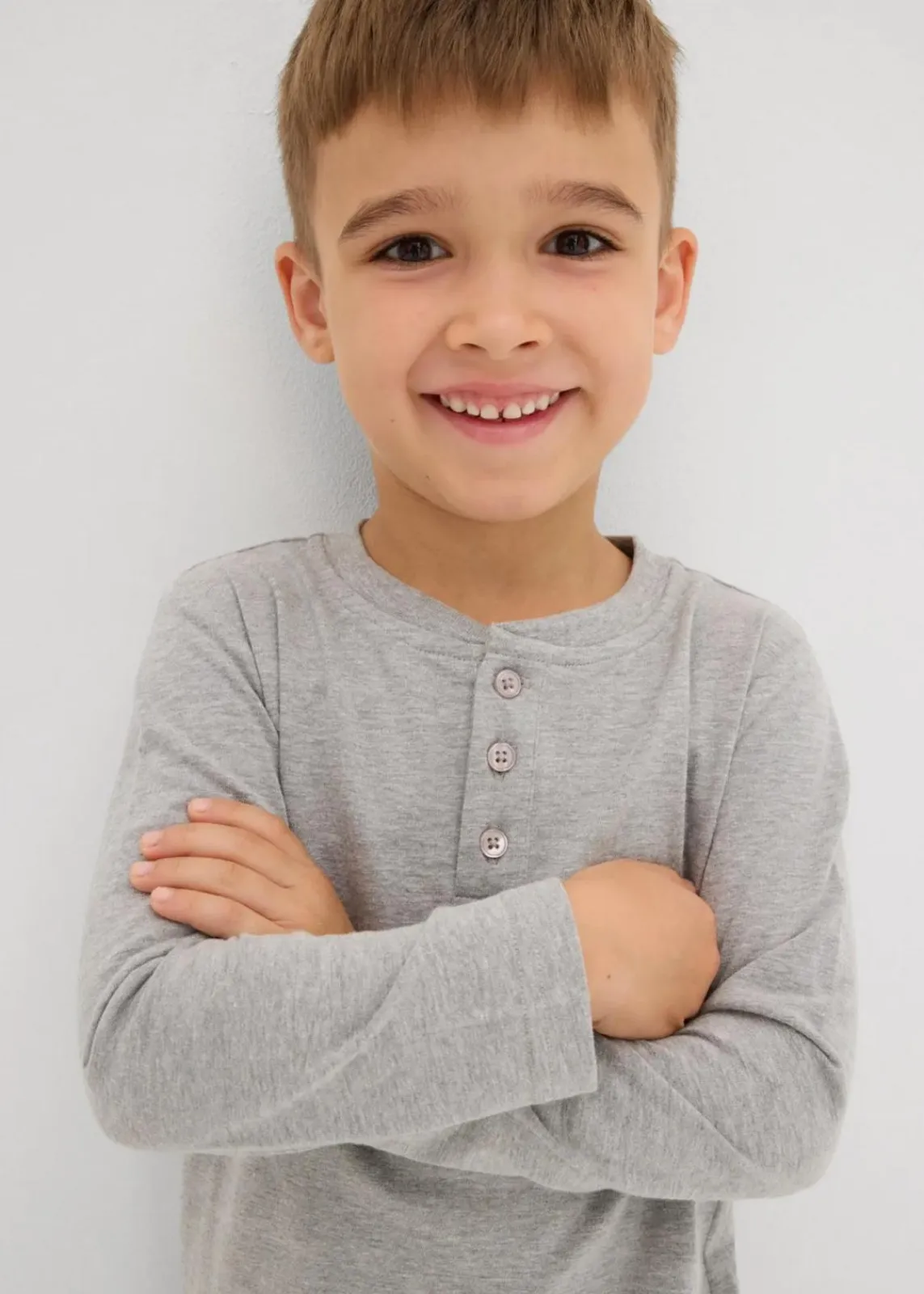 bonprix Jungen 2-8 Jahre·Nachhaltigere Materialien|Jungen 2-8 Jahre·Mehrfachpacks|Henleyshirt, Langarm mit Bio-Baumwolle (2er Pack) hellgrau meliert+dunkelblau