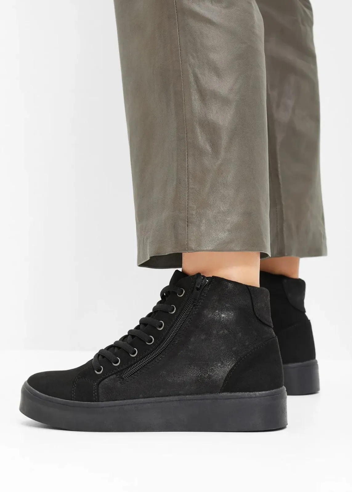 High-Top-Sneaker mit Plateau-Sohle|bonprix Sale
