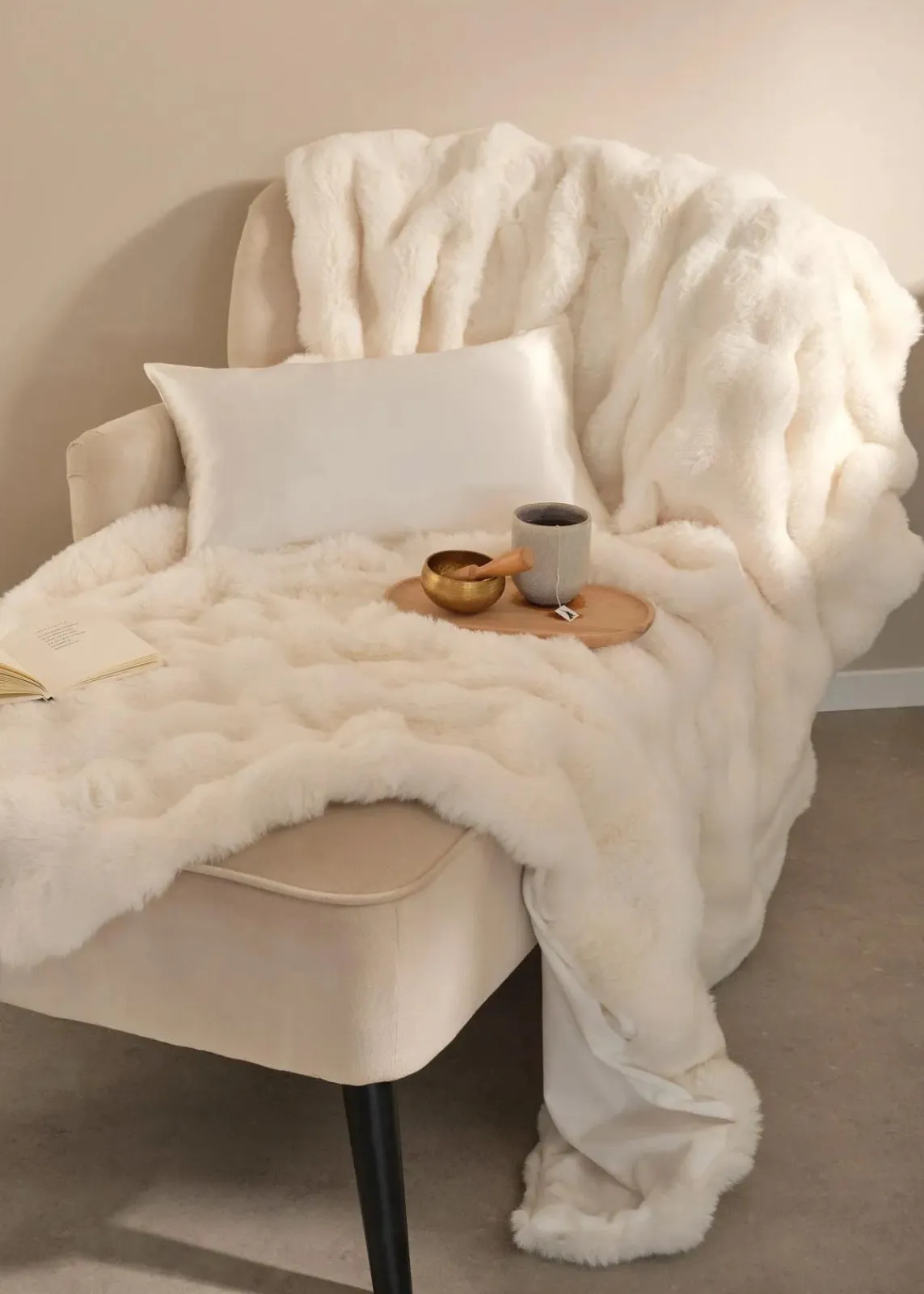 bonprix Tagesdecken & Plaids|Tagesdecken & Plaids|hochwertige Kuscheldecke creme