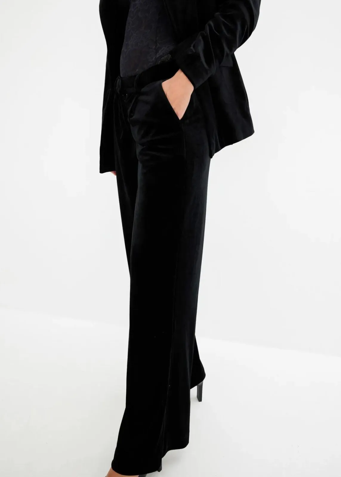 bonprix Hosen|Zweiteiler & Sets|Hose aus softem Samt schwarz