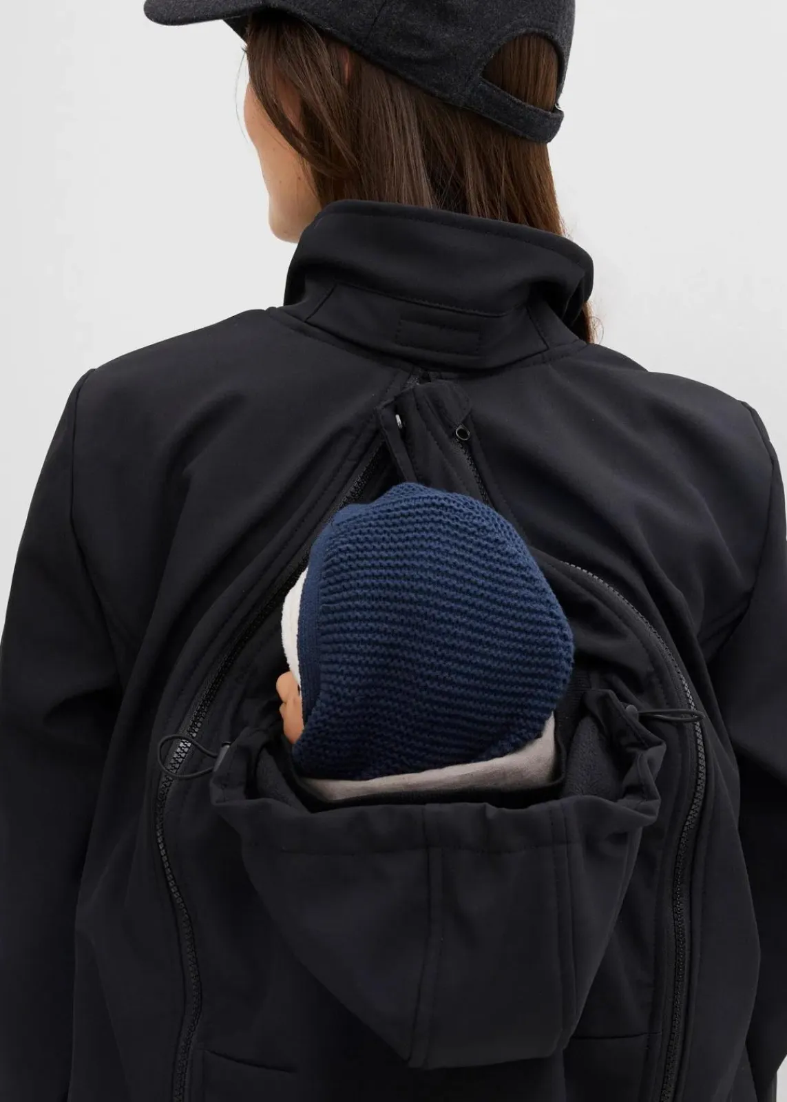 4-in-1 Softshelljacke mit Babyeinsatz zum vorne und hinten tragen|bonprix Sale