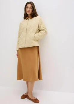 bonprix Bekleidung·Hosen|Jacken & Mäntel|Jacke mit Diamantsteppung grünbeige