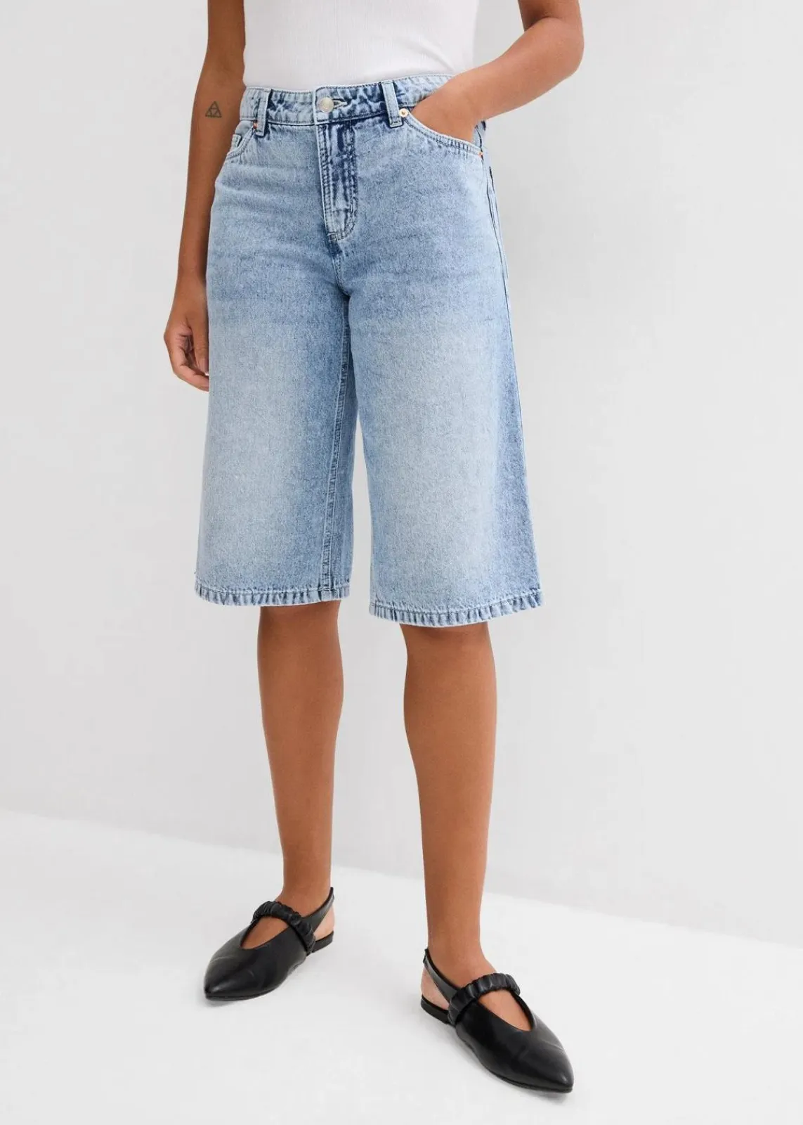 bonprix Jeans|Shorts|Jeans-Bermuda Mid Waist, Low Stretch eisblau denim used