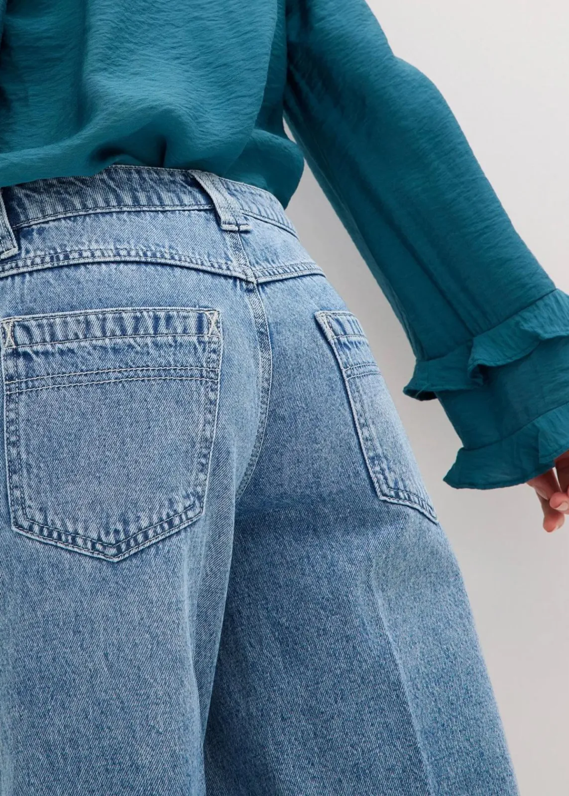 bonprix Bekleidung·Outdoorbekleidung|Bekleidung·Shirts & Tops|Jeans-Bermuda Mid Waist, Low Stretch blau denim used