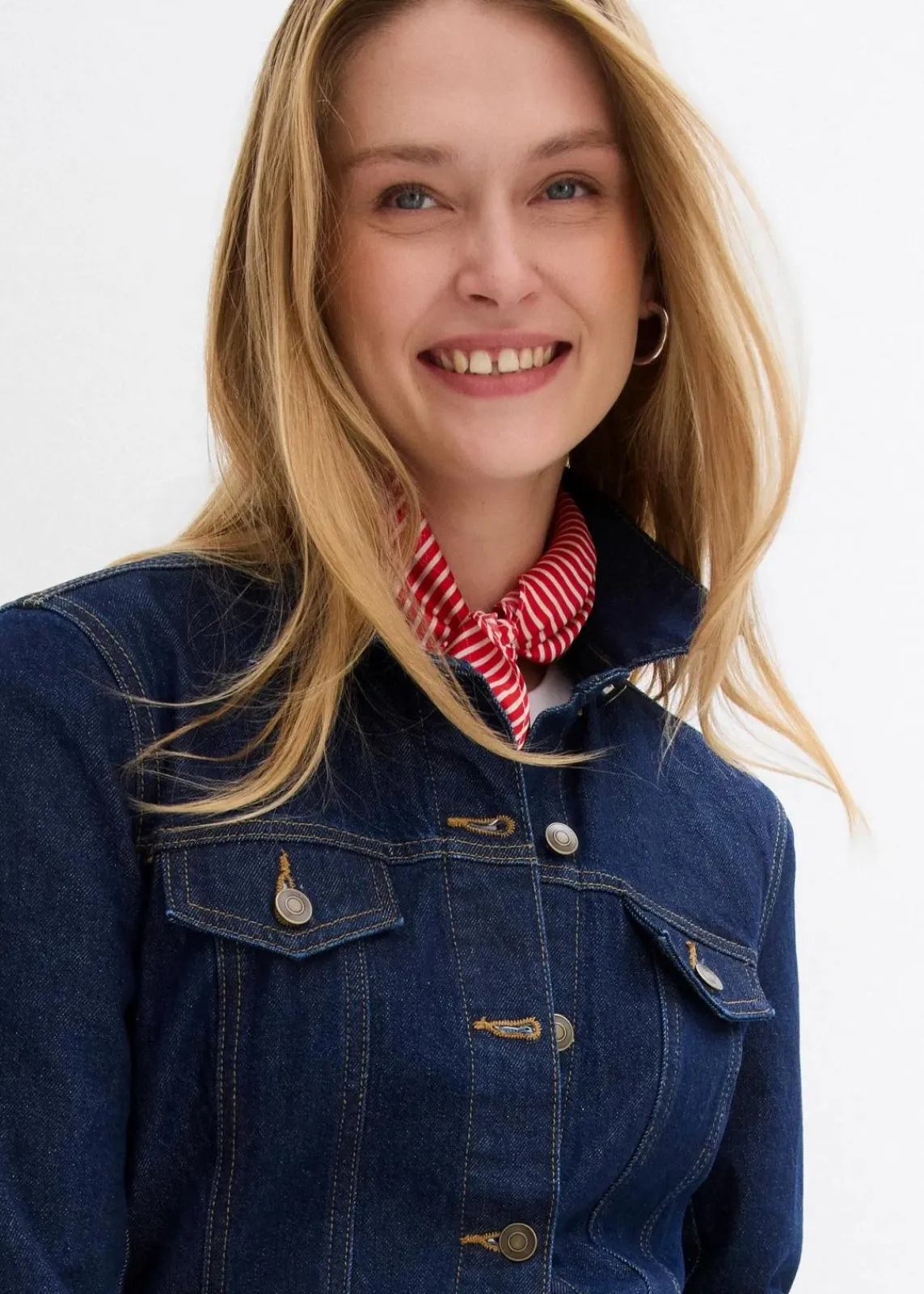 Jeansjacke, tailliert, mit Baumwolle|bonprix Online