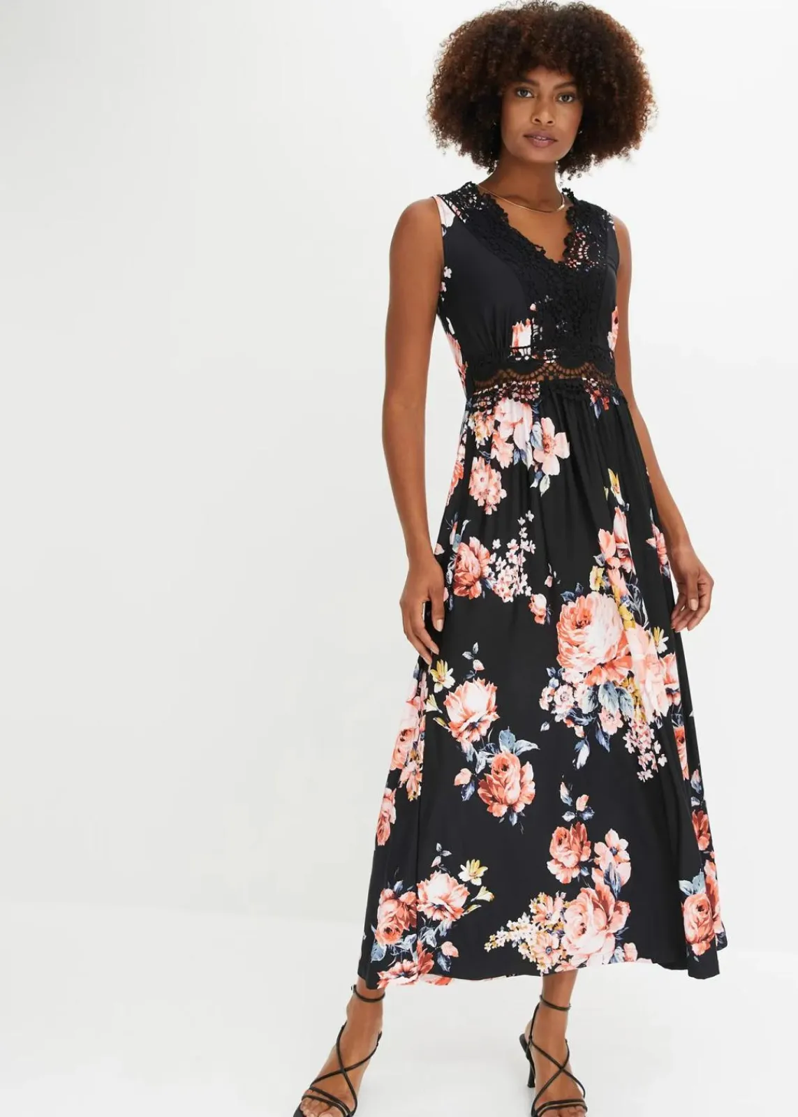 bonprix Kleider|Jerseykleid schwarz/rosa geblümt