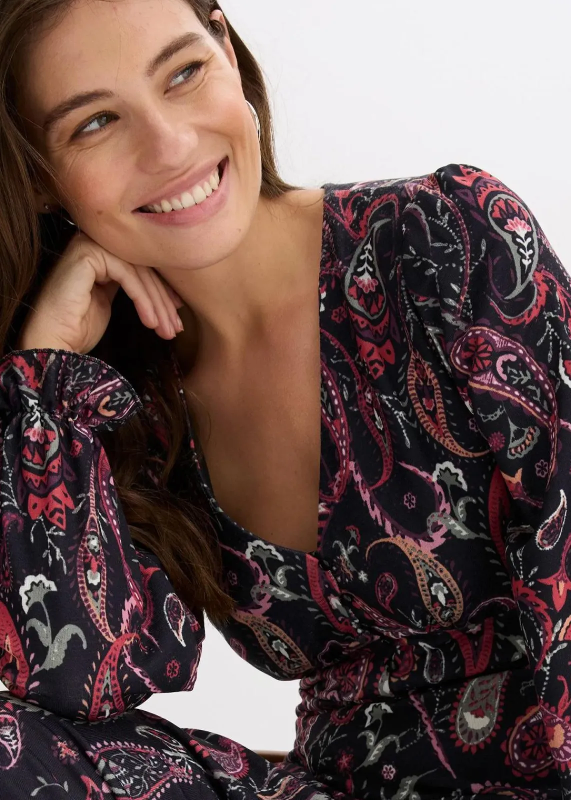 bonprix Bekleidung·Pullover & Strickjacken|Kleider|Jerseykleid schwarz paisley