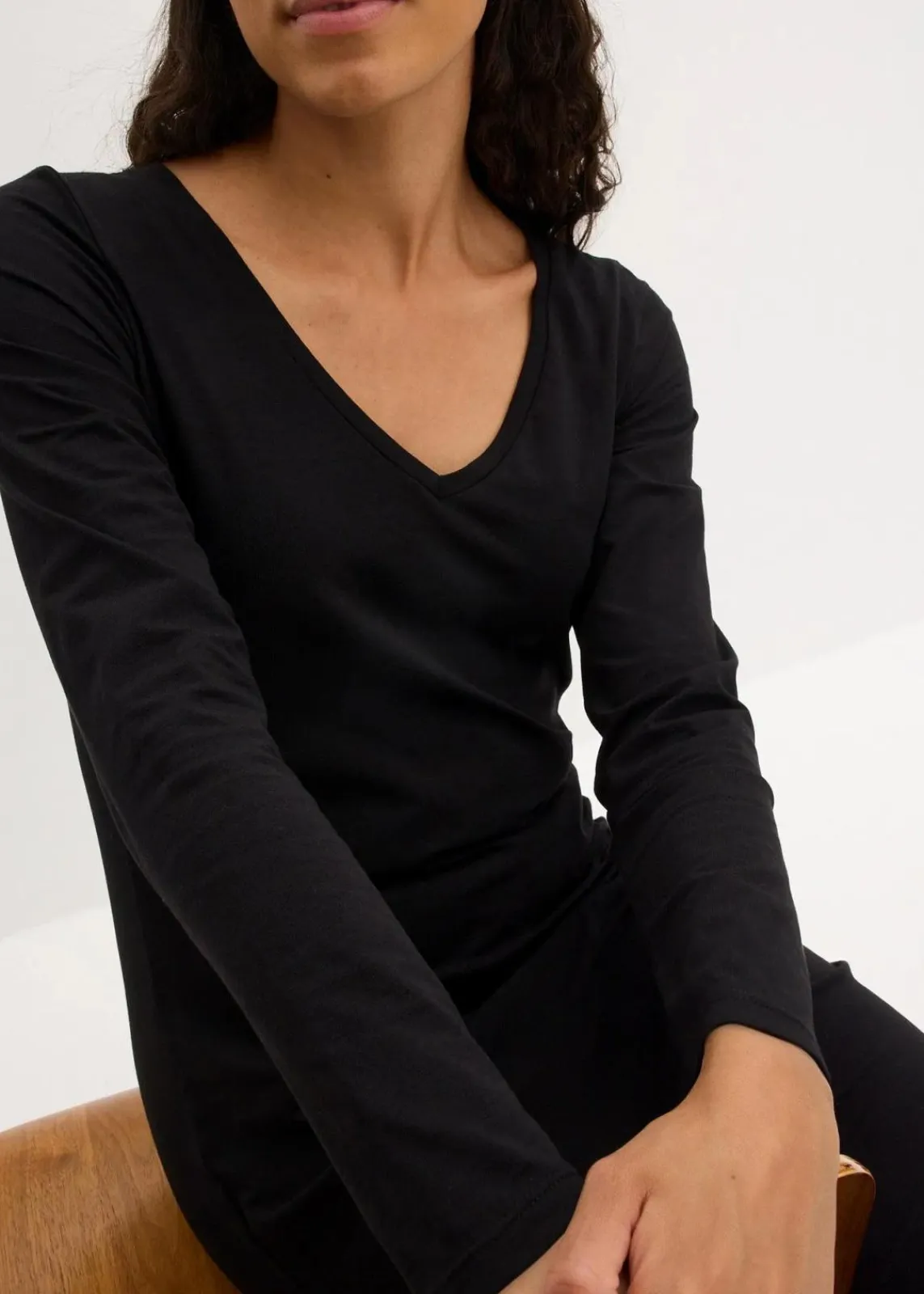 bonprix Kleider|Basics|Jerseykleid mit V-Ausschnitt (2er Pack) schwarz + schwarz