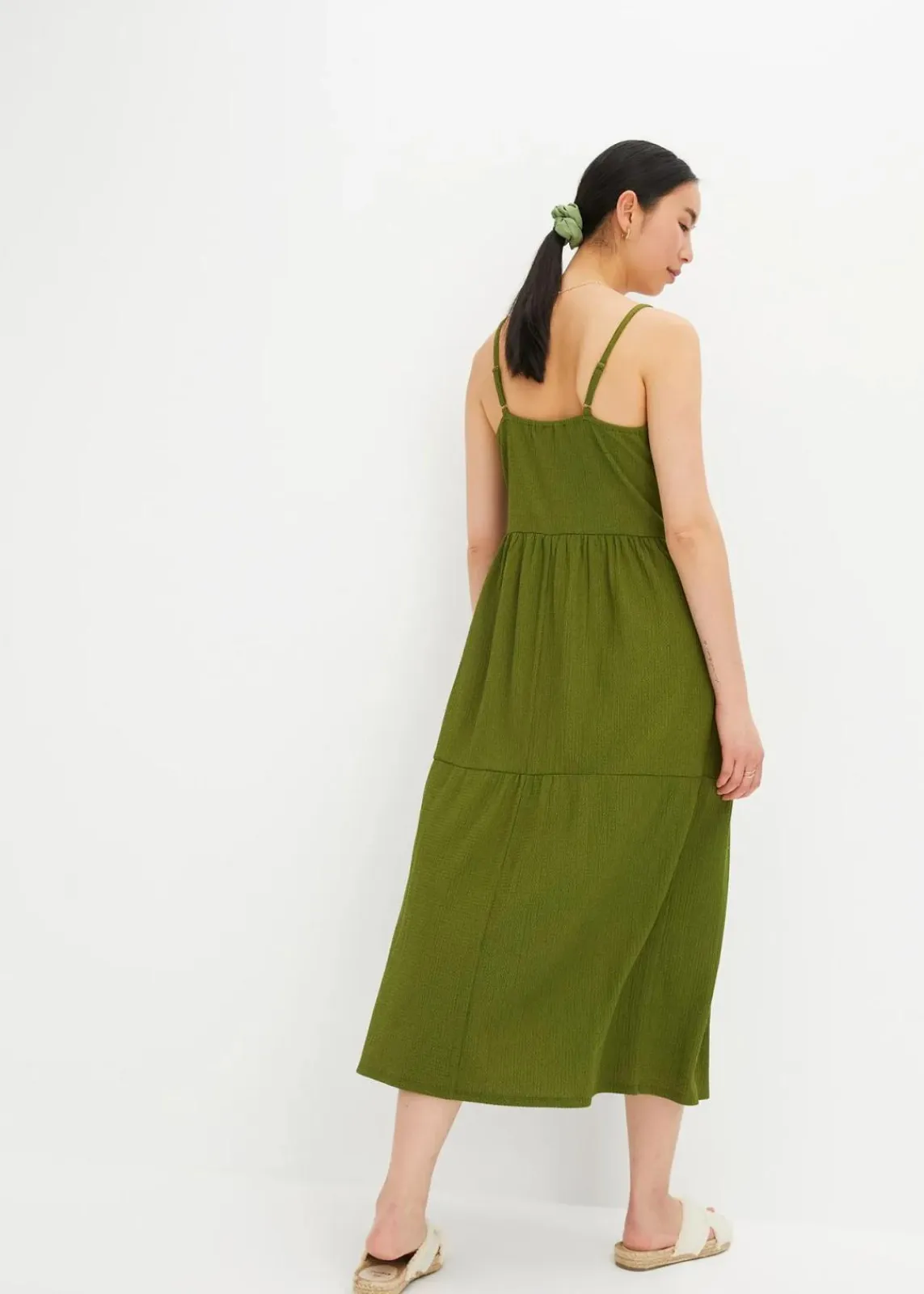 Jersey-Kleid mit Volants und dekorativer Knopfleiste|bonprix Discount