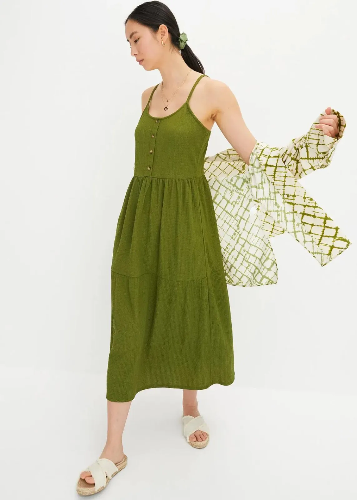 Jersey-Kleid mit Volants und dekorativer Knopfleiste|bonprix Discount