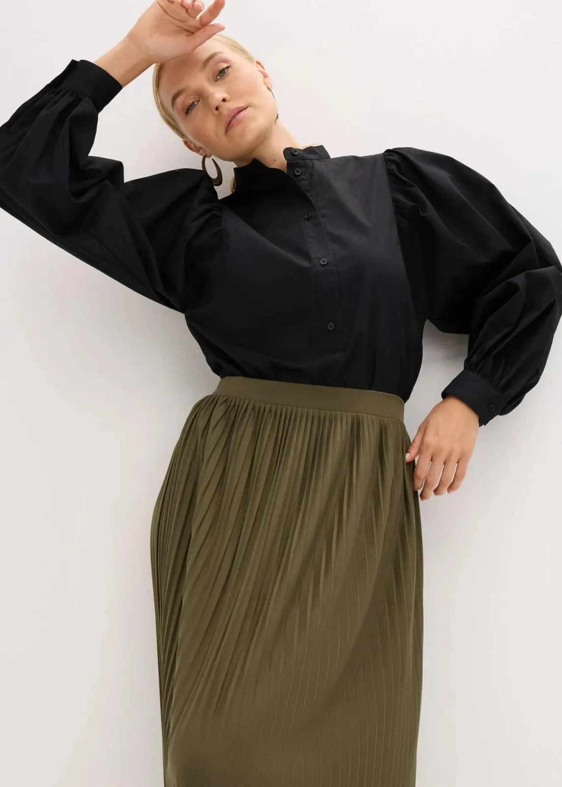 bonprix Bekleidung·Sportbekleidung|Röcke|Jersey-Rock aus fließendem Viskose-Mix dunkeloliv