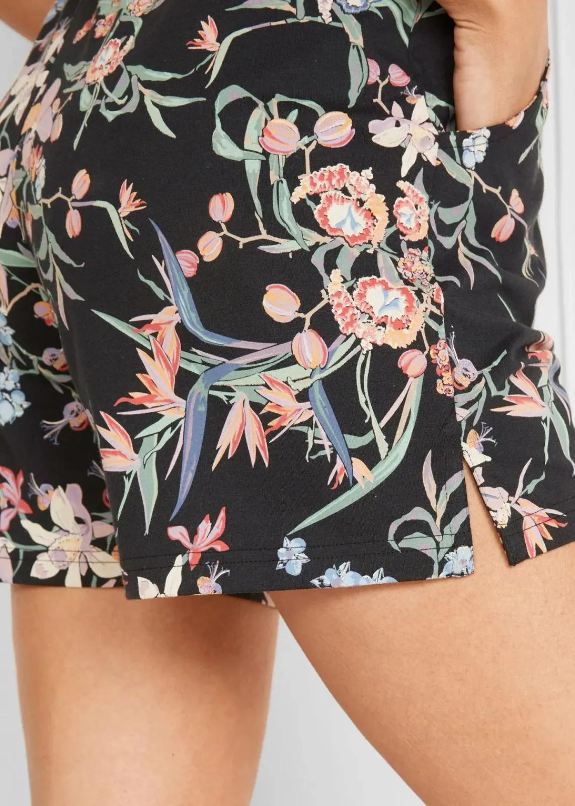 bonprix Bekleidung·Outdoorbekleidung|Bekleidung·Kleider|Jersey-Shorts aus elastischem Baumwoll-Mix (2er Pack) schwarz+schwarz bedruckt