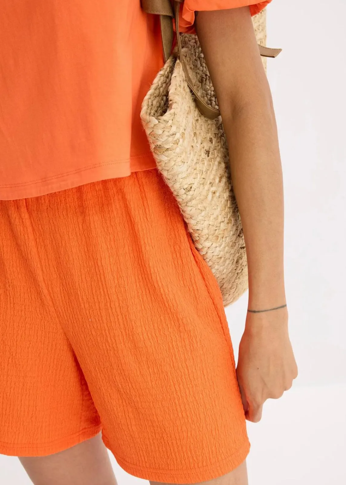 bonprix Bekleidung·Outdoorbekleidung|Bekleidung·Kleider|Jersey-Shorts aus leichtem Crêpe mango