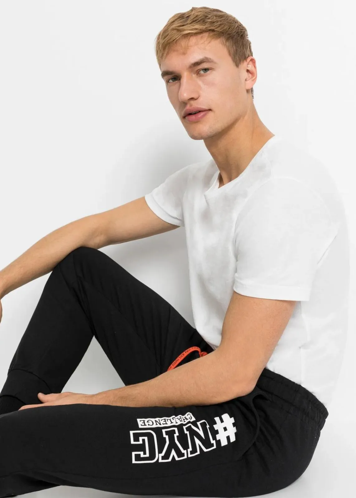 bonprix Große Größen|Sportbekleidung|Jogginghose mit recyceltem Polyester schwarz